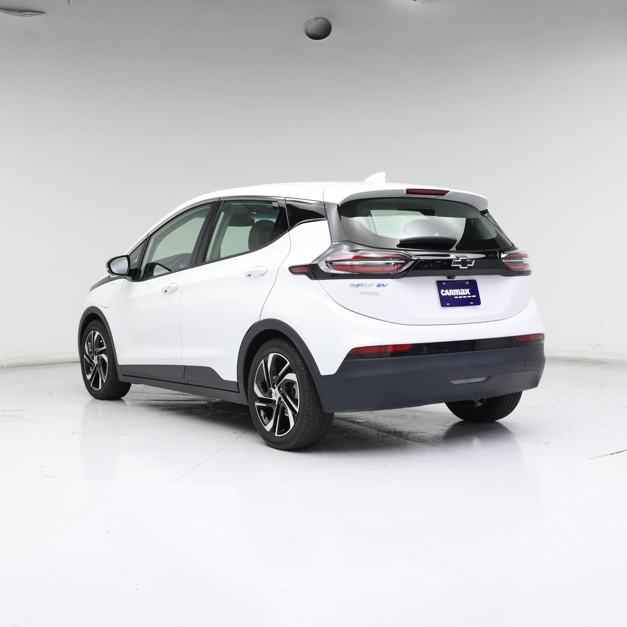 Thumbnail: 2022 Chevrolet Bolt EV - 2