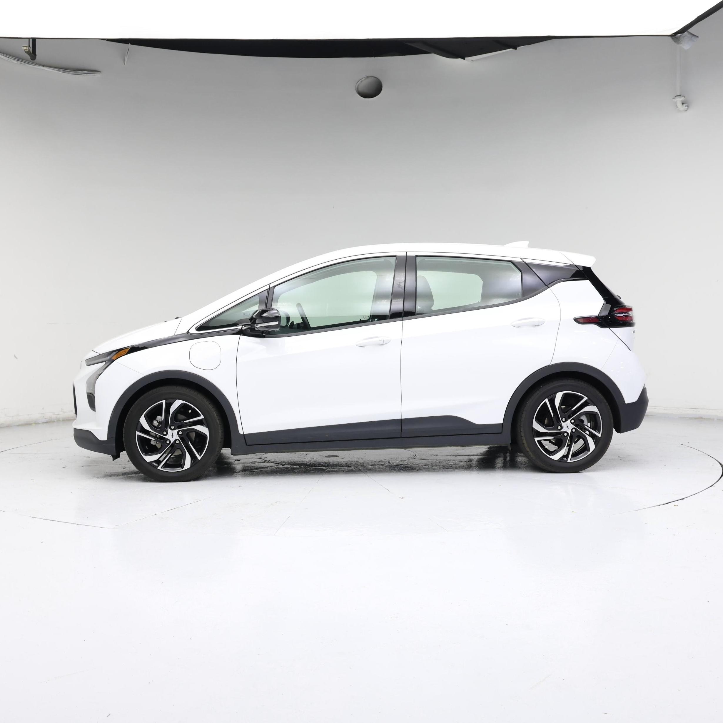 Thumbnail: 2022 Chevrolet Bolt EV - 3