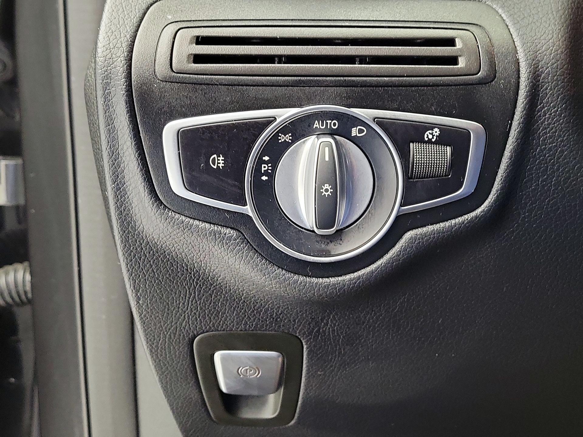 Thumbnail: 2022 Mercedes-Benz GLC - 13