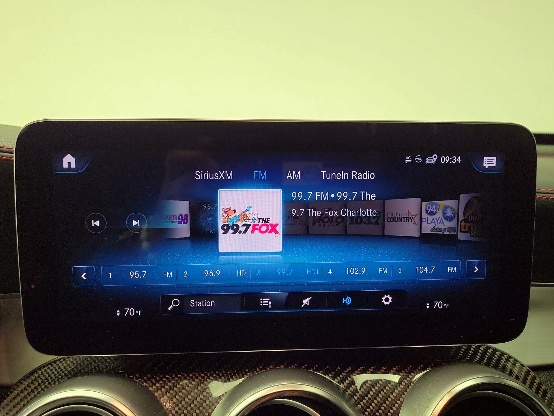 Thumbnail: 2022 Mercedes-Benz GLC - 16