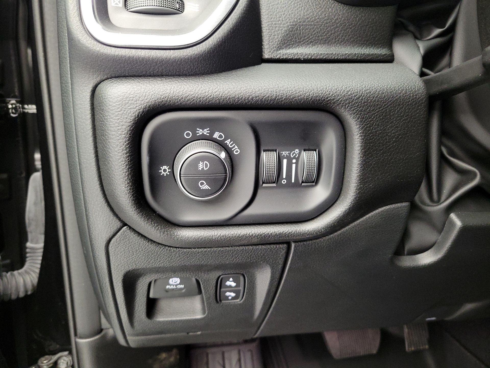 Thumbnail: 2025 RAM 1500 - 13