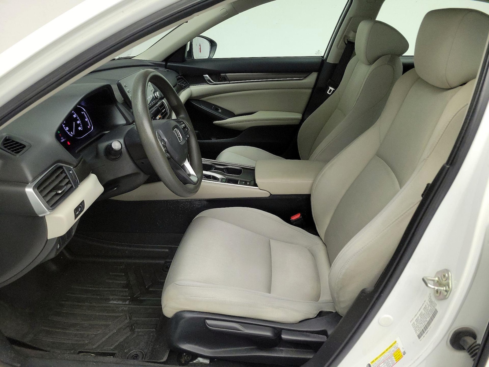 2019 Honda Accord LX - Photo 12