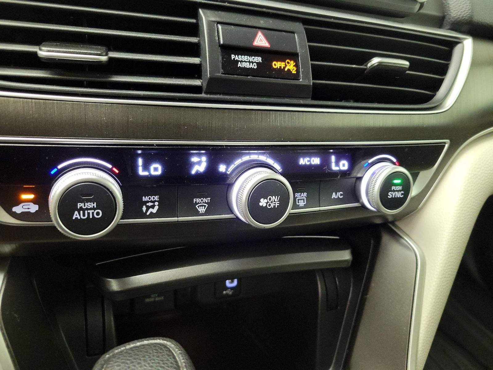 2019 Honda Accord LX - Photo 16