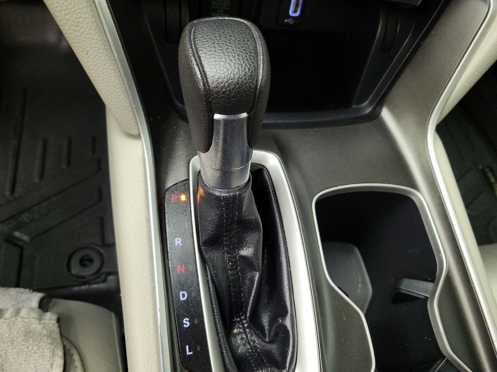 2019 Honda Accord LX - Photo 17