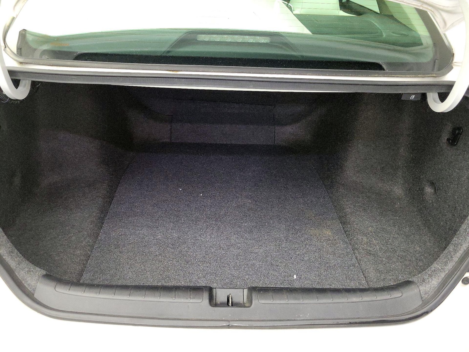 2019 Honda Accord LX - Photo 20