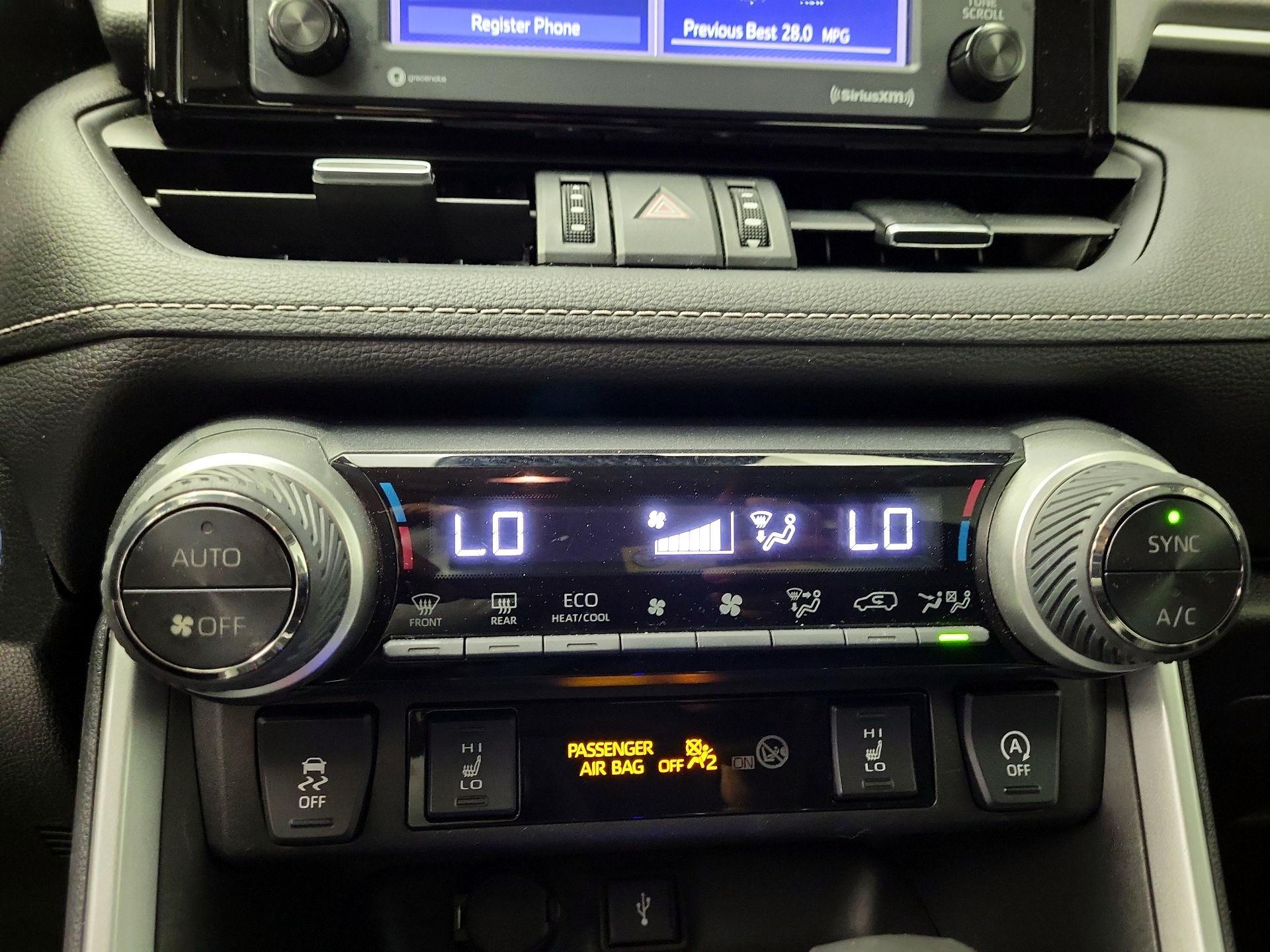 Thumbnail: 2021 Toyota RAV4 - 16