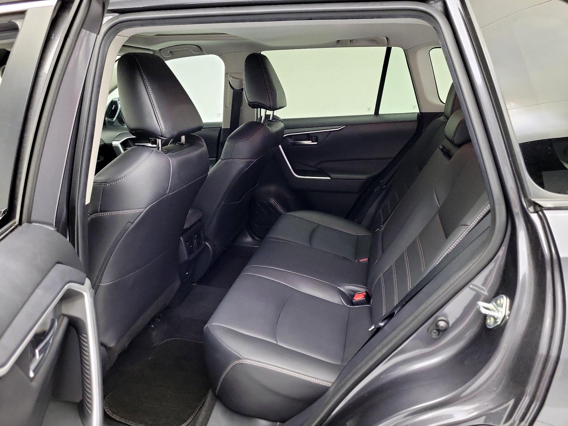 Thumbnail: 2021 Toyota RAV4 - 19