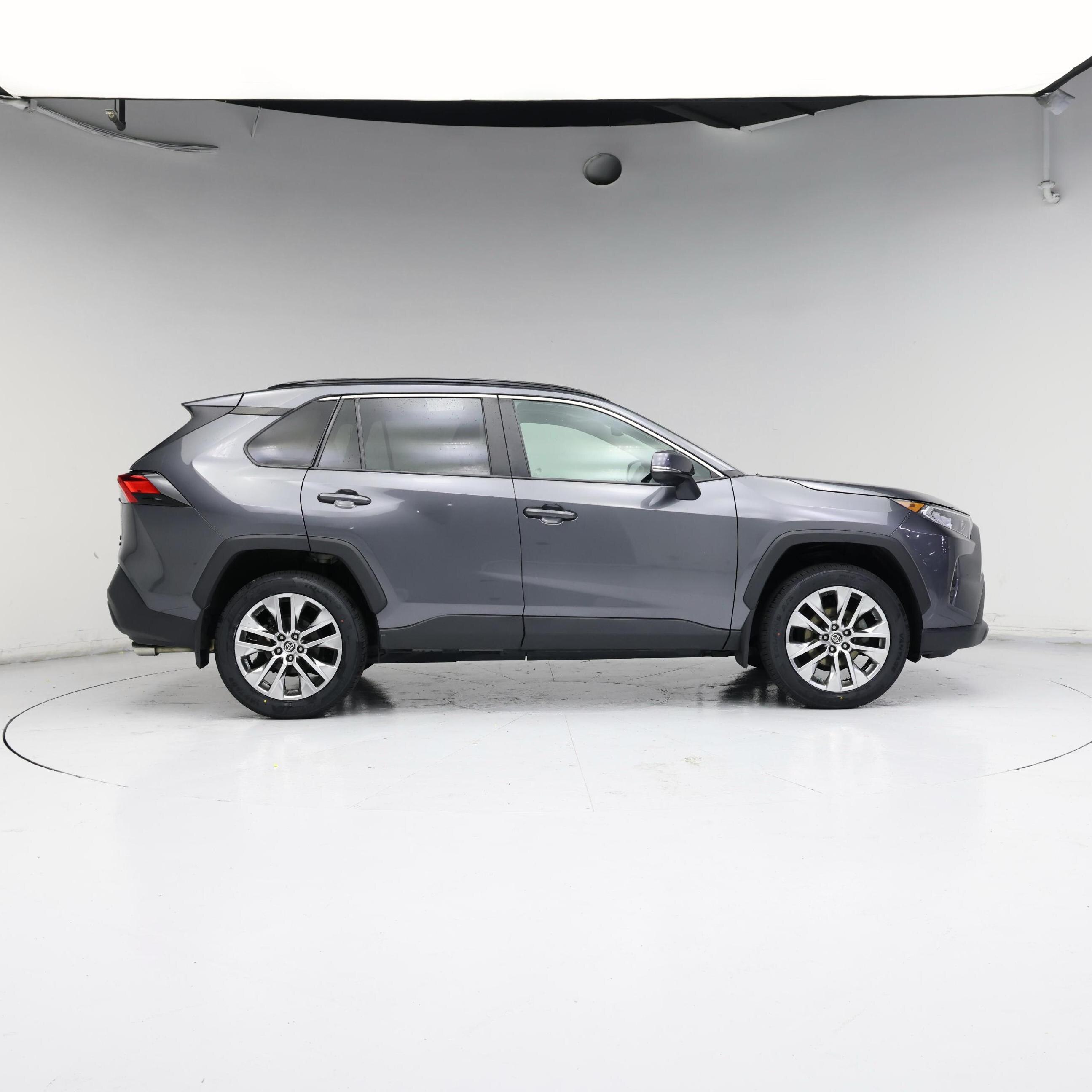 Thumbnail: 2021 Toyota RAV4 - 7