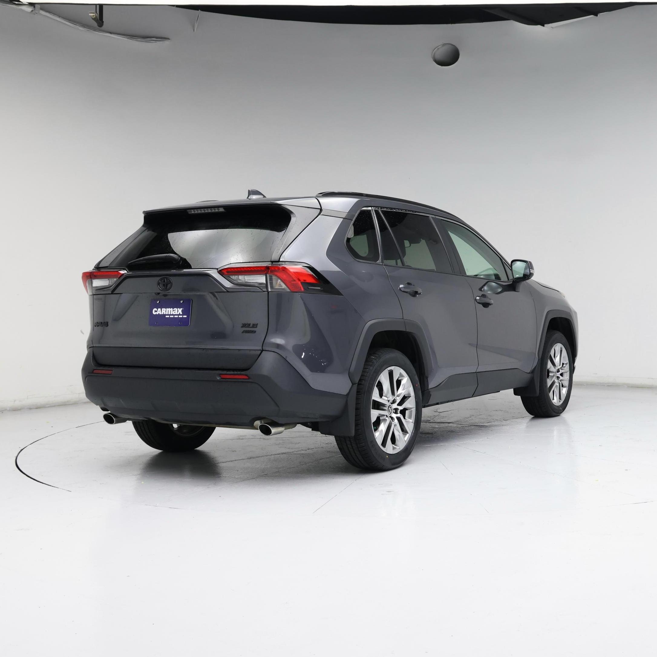 Thumbnail: 2021 Toyota RAV4 - 8