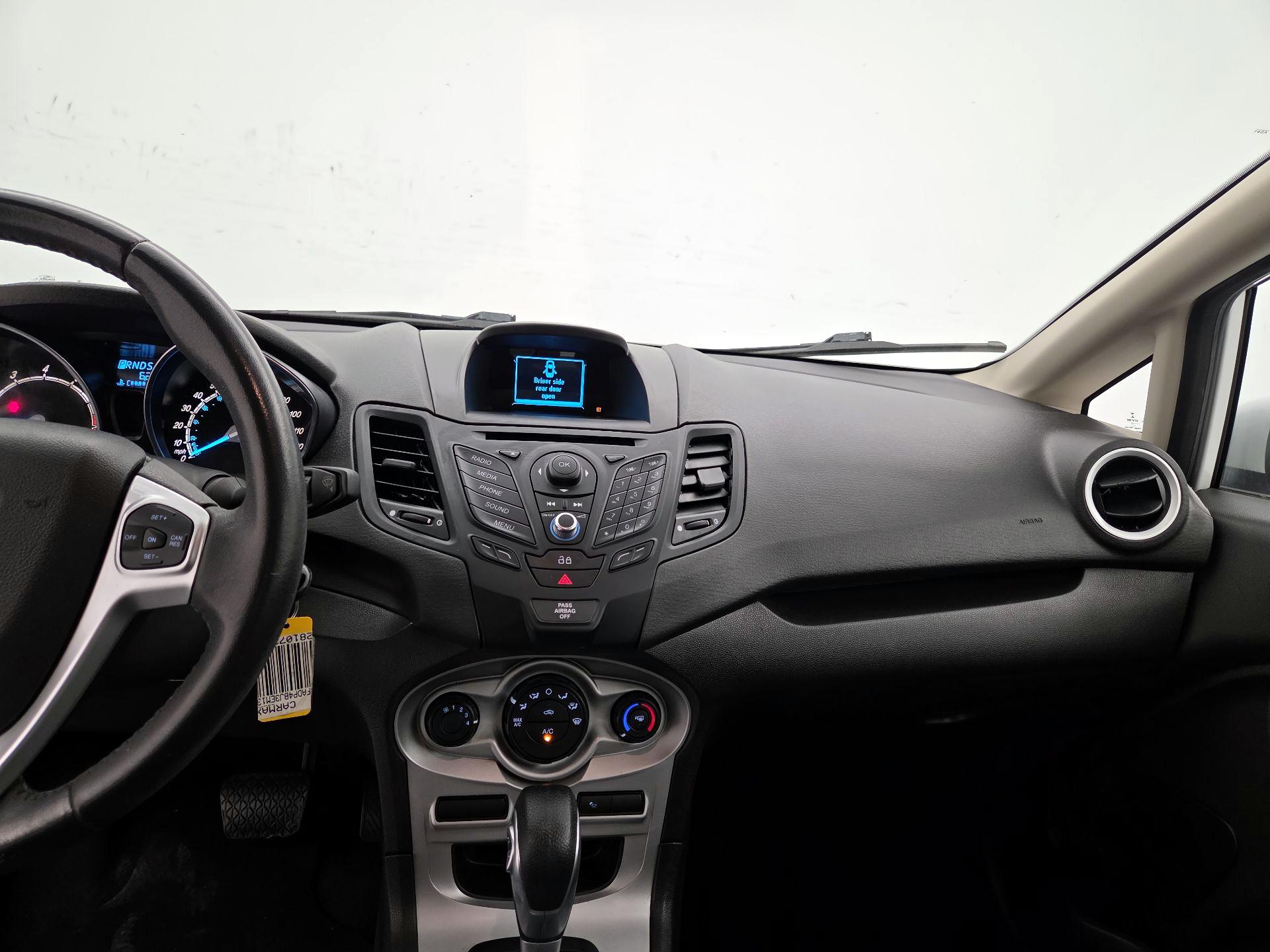 Thumbnail: 2014 Ford Fiesta - 9