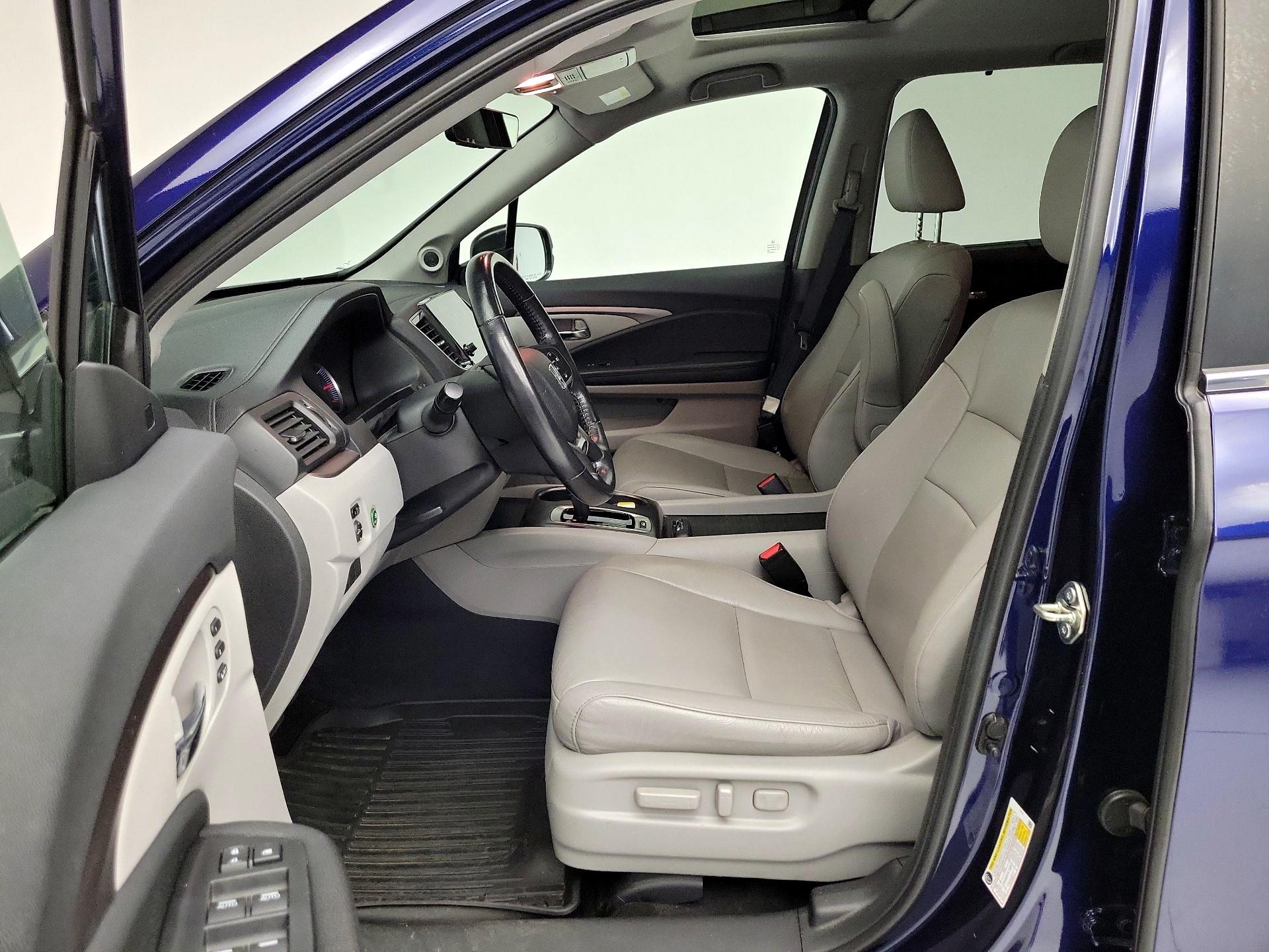 Thumbnail: 2020 Honda Pilot - 11