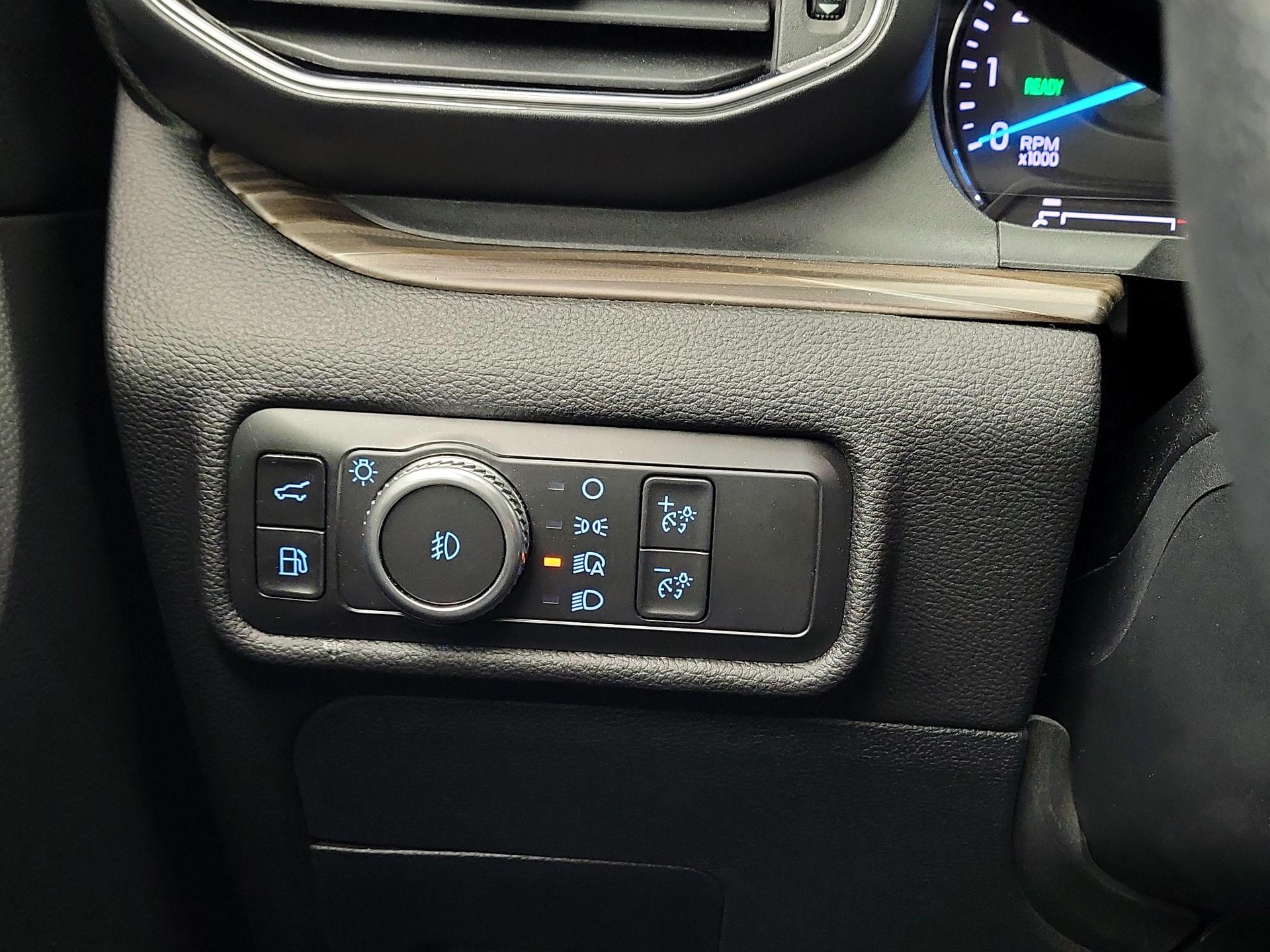 Thumbnail: 2022 Ford Explorer - 13