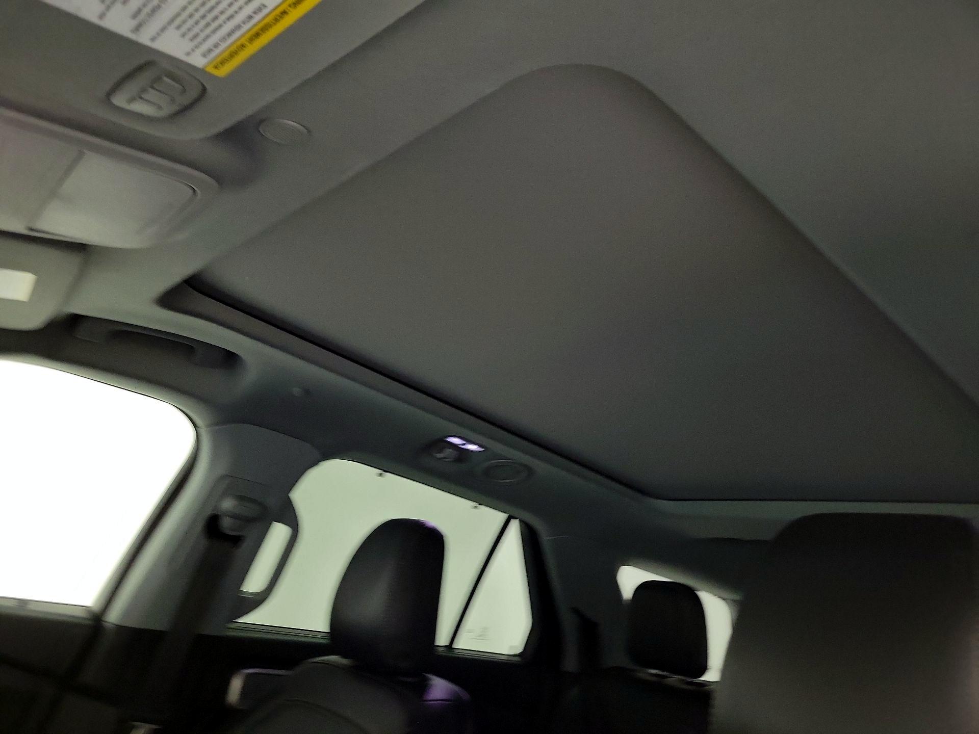 Thumbnail: 2022 Ford Explorer - 19