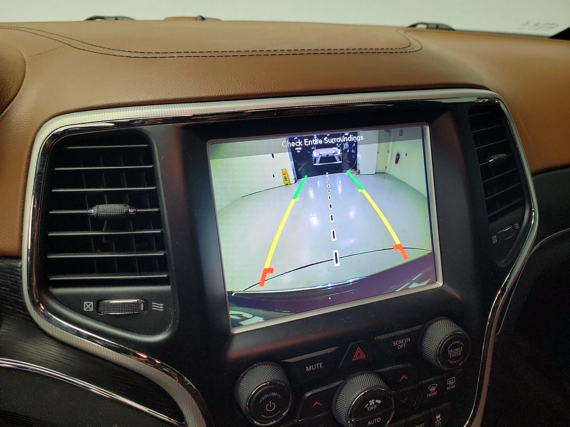 Thumbnail: 2018 Jeep Grand Cherokee - 15