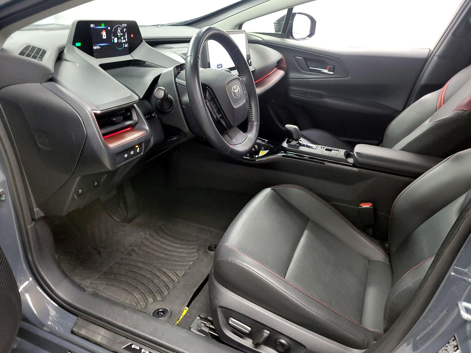 Thumbnail: 2024 Toyota Prius Prime - 11