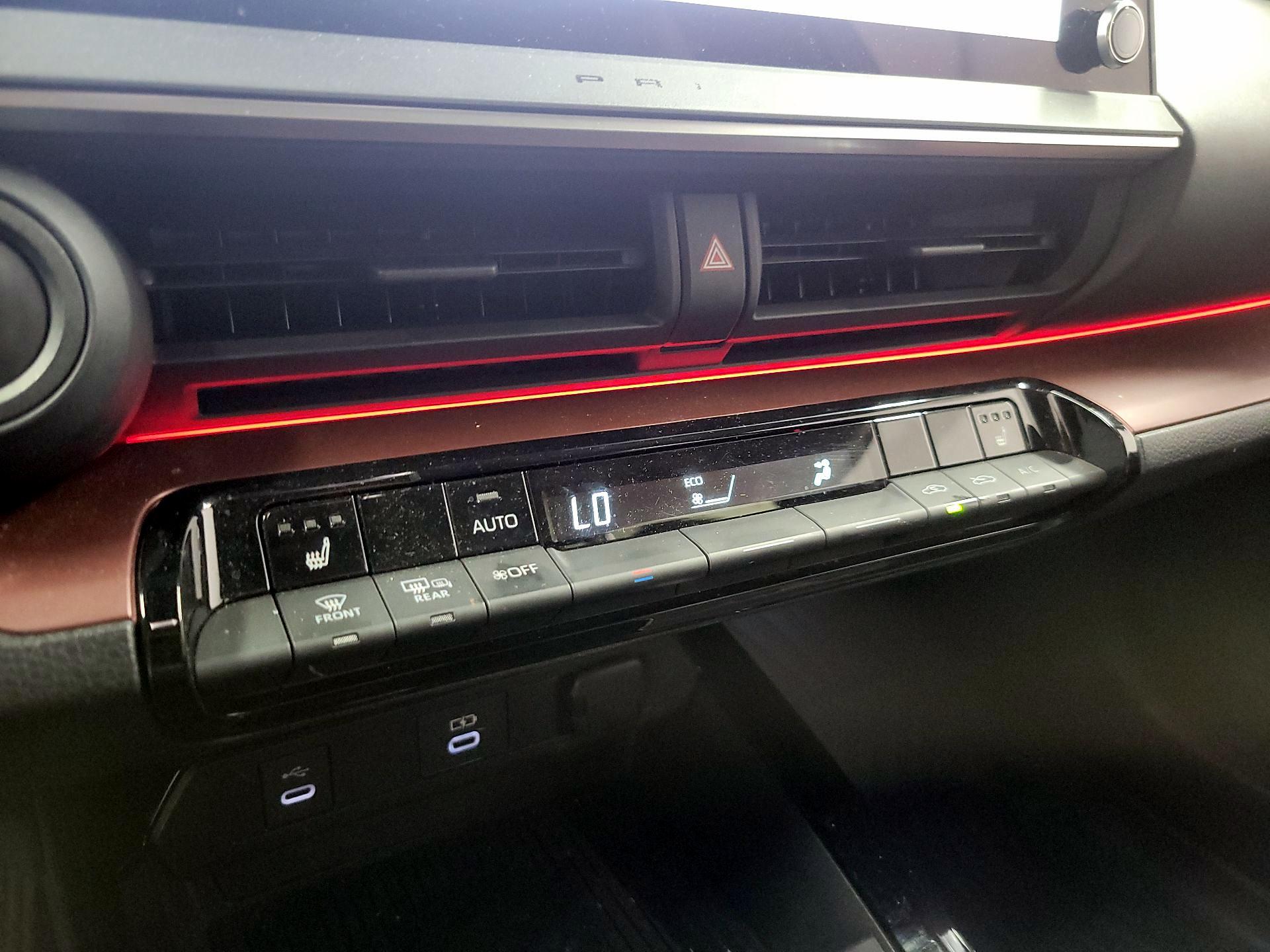 Thumbnail: 2024 Toyota Prius Prime - 15