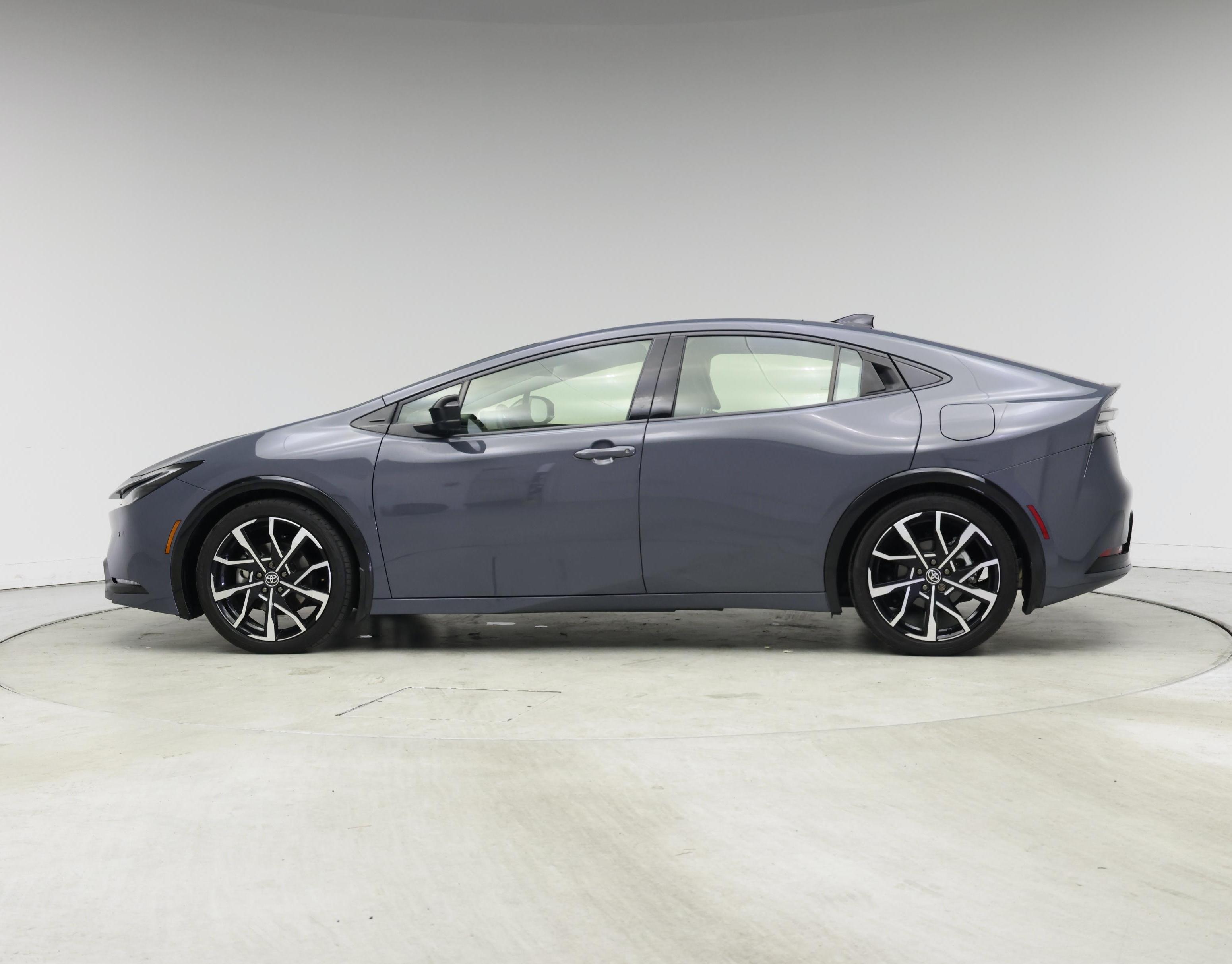 Thumbnail: 2024 Toyota Prius Prime - 3