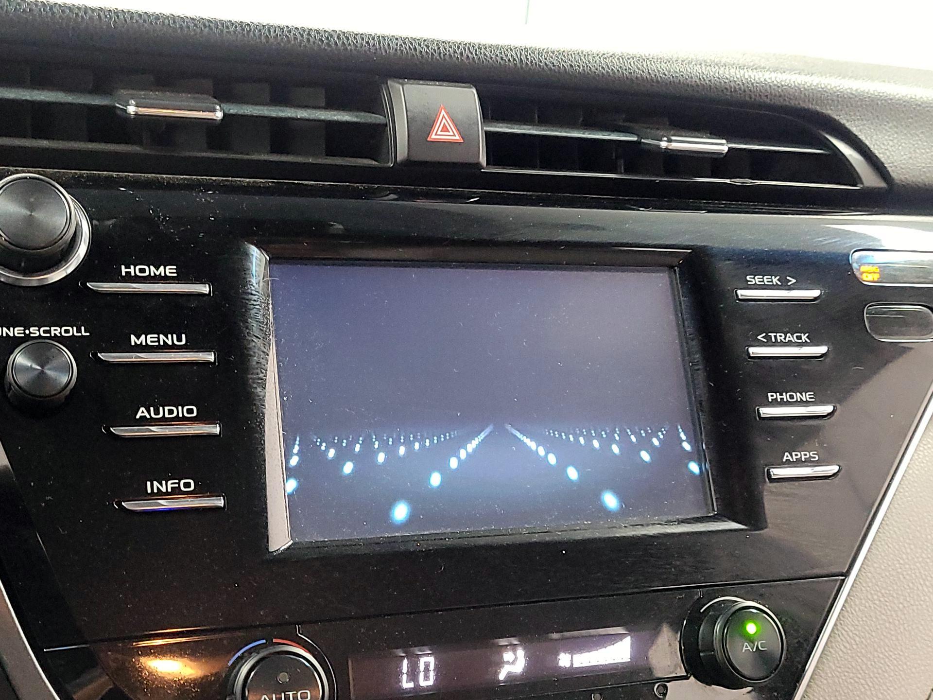 Thumbnail: 2018 Toyota Camry - 13