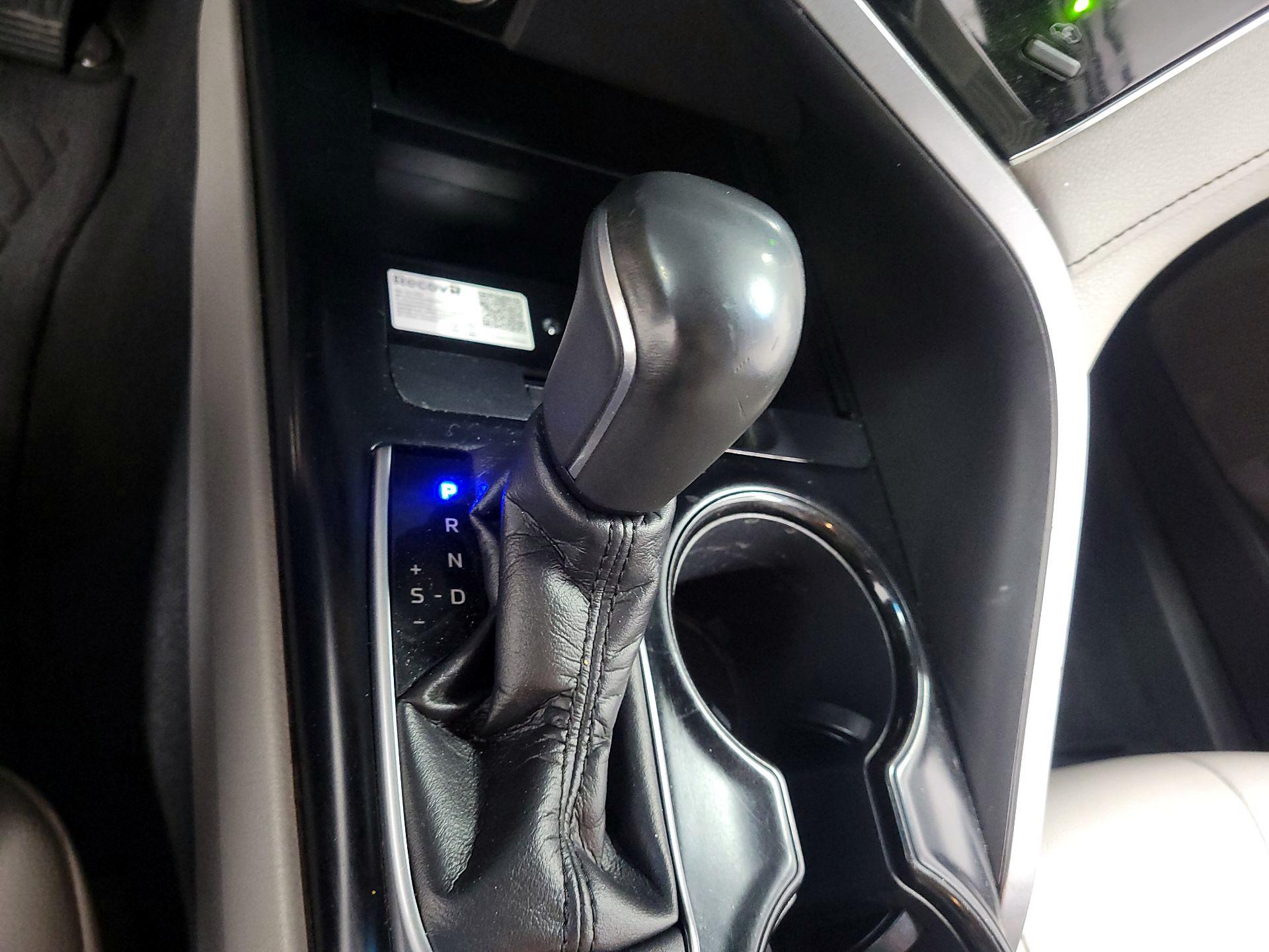 Thumbnail: 2018 Toyota Camry - 15