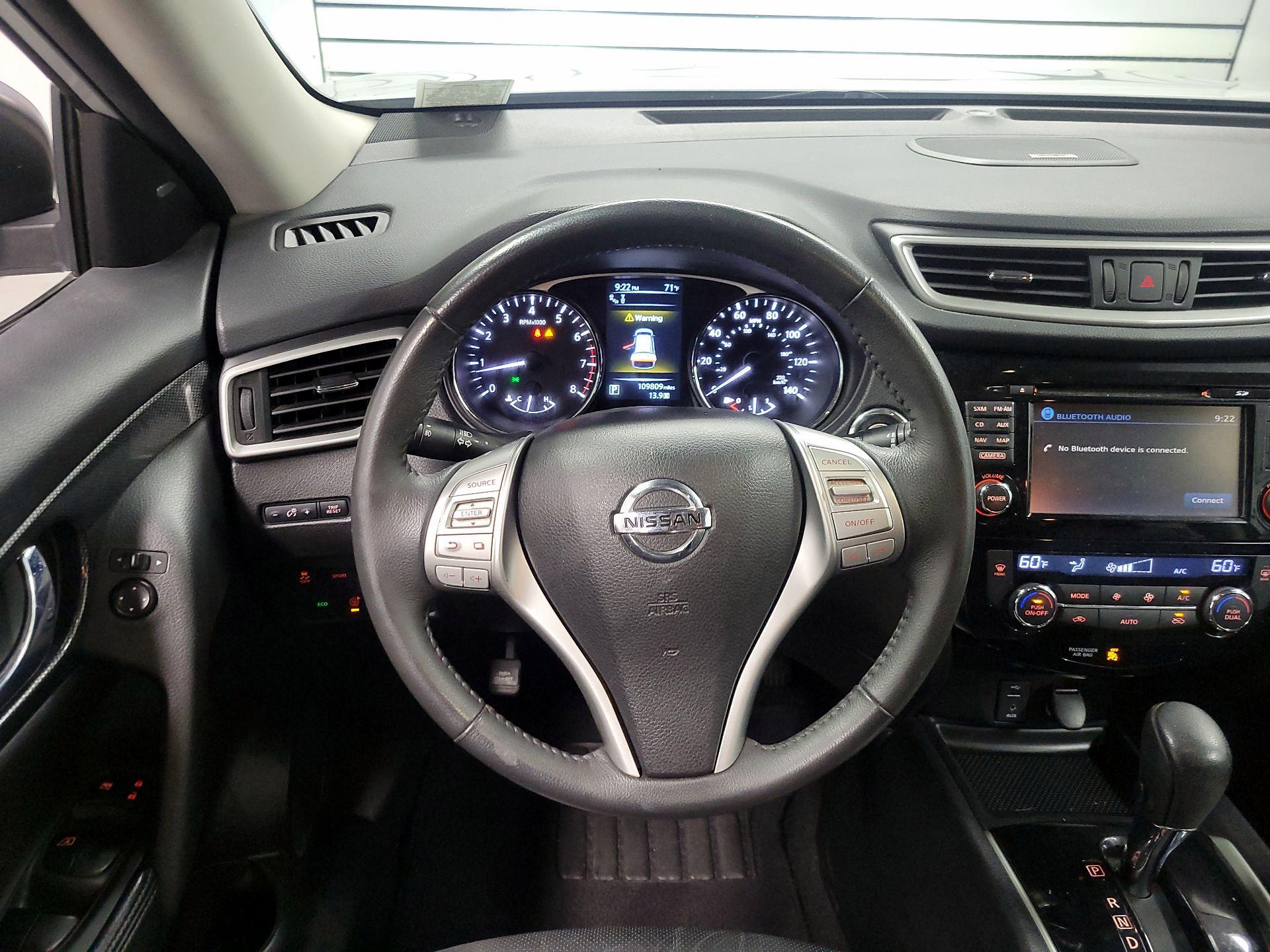 Thumbnail: 2016 Nissan Rogue - 10