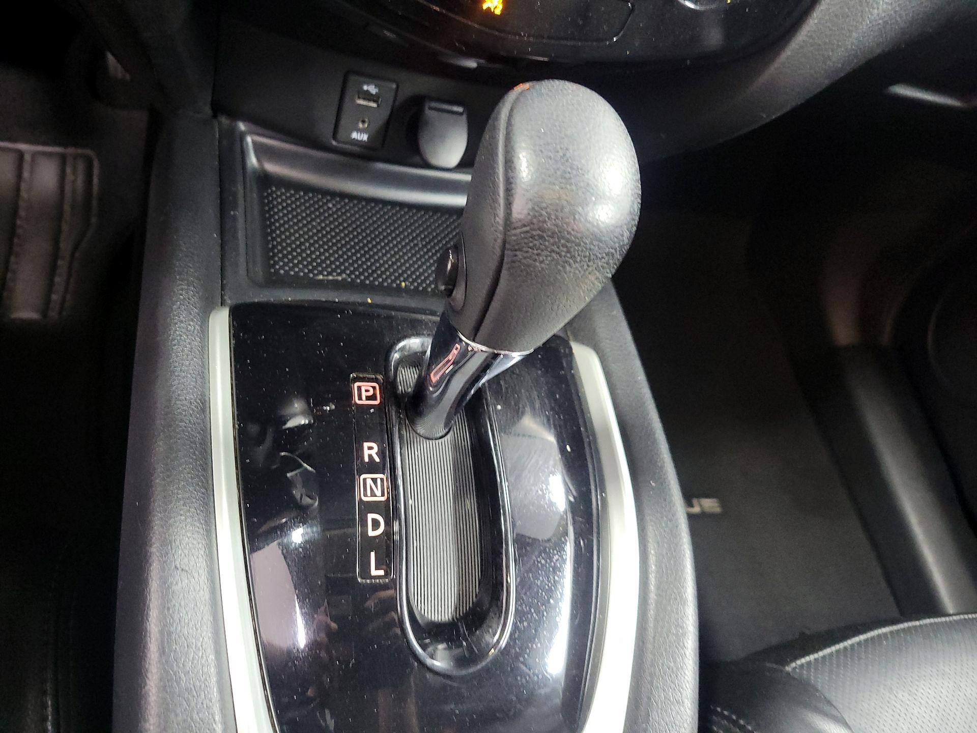 Thumbnail: 2016 Nissan Rogue - 16