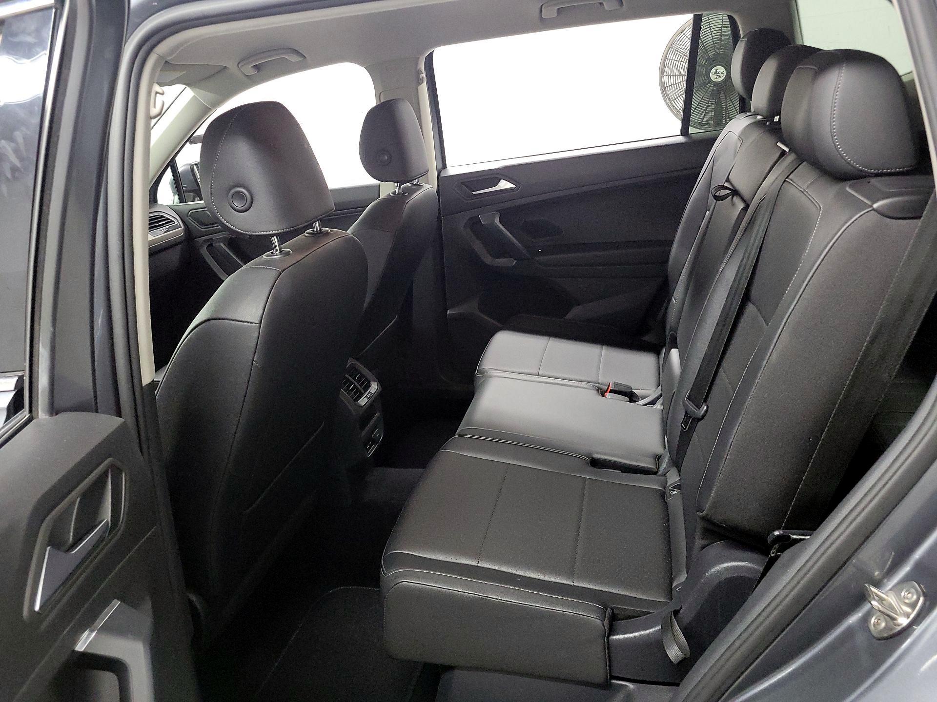 Thumbnail: 2019 Volkswagen Tiguan - 17