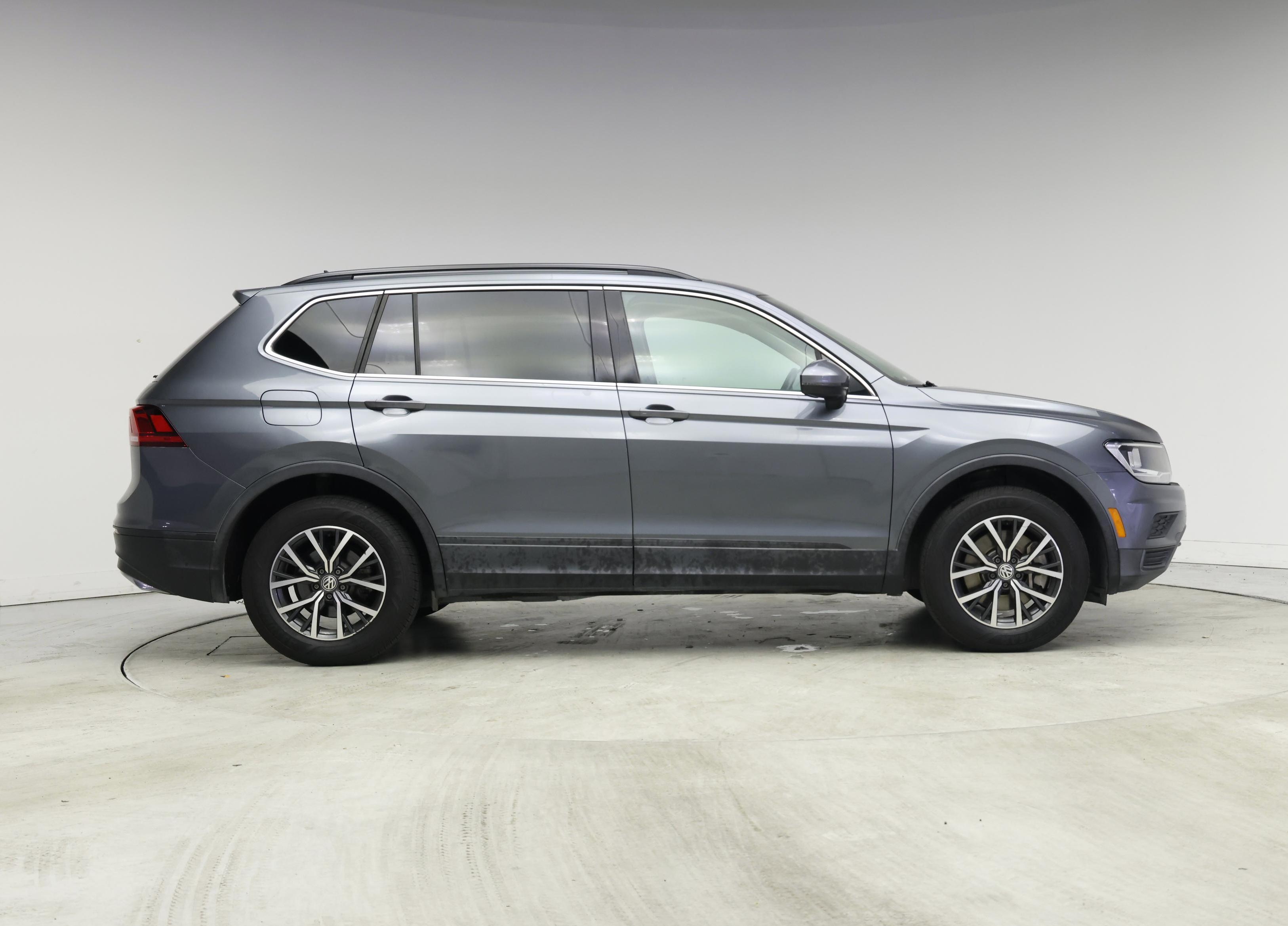 Thumbnail: 2019 Volkswagen Tiguan - 7