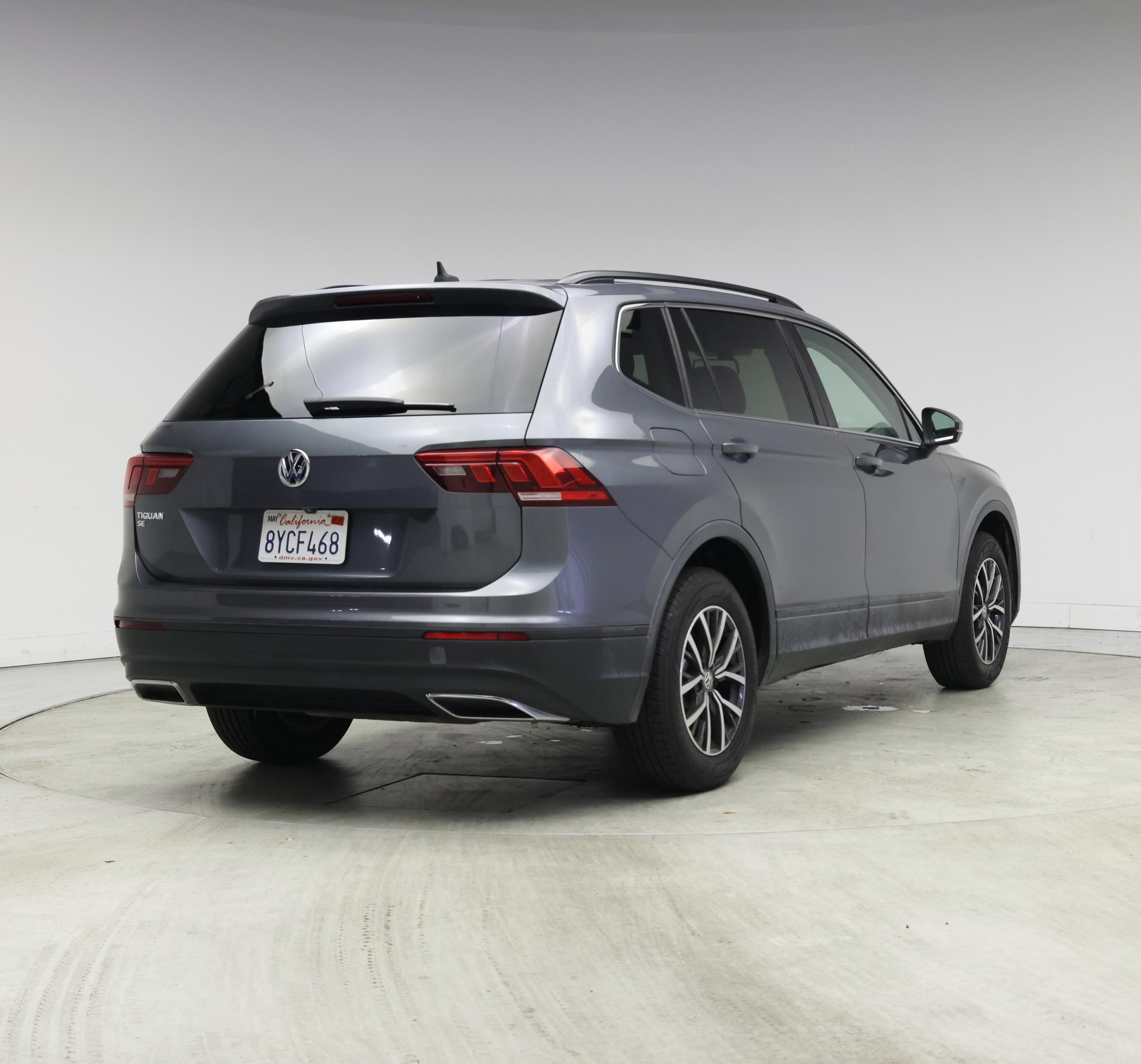 Thumbnail: 2019 Volkswagen Tiguan - 8