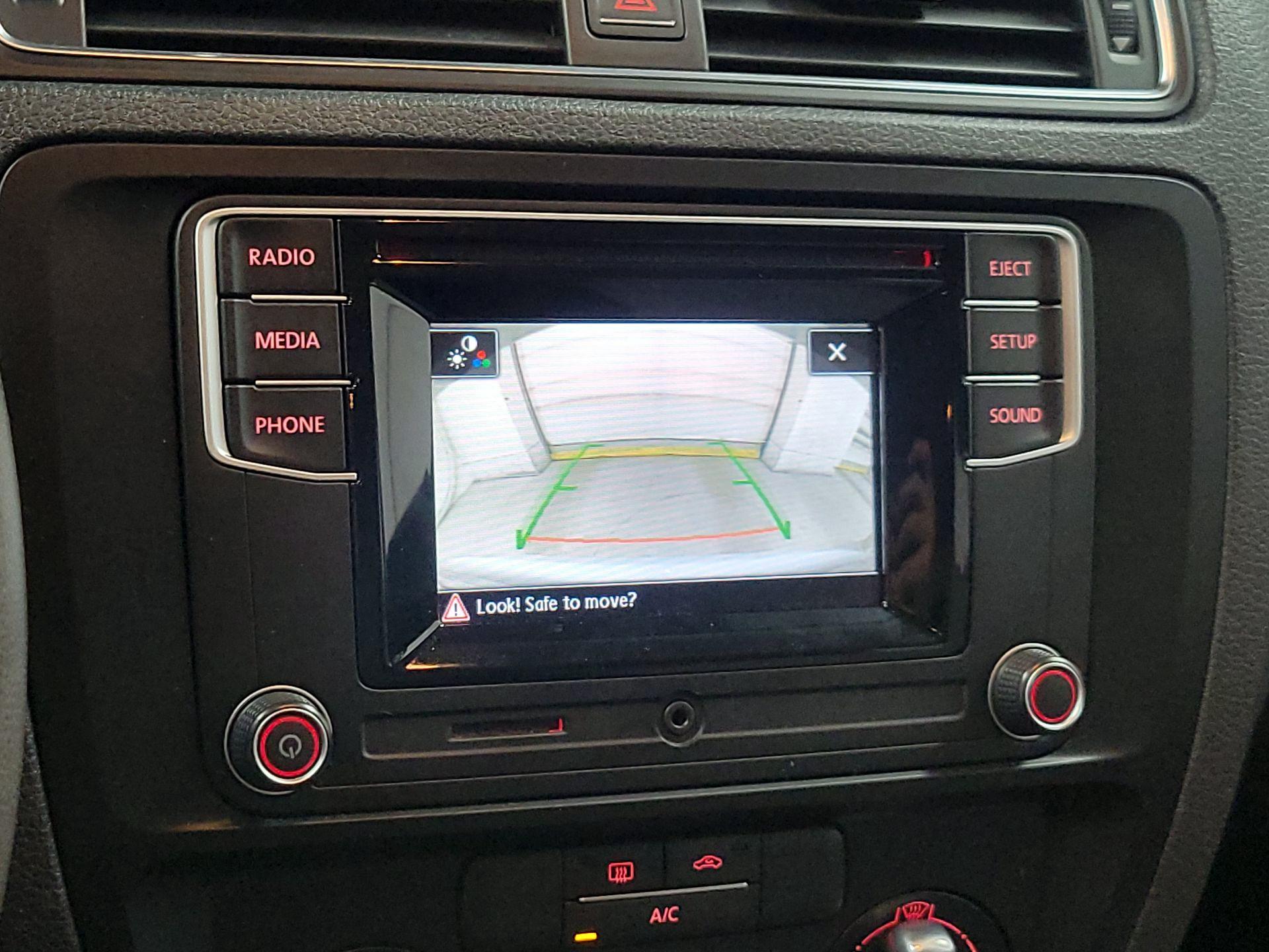 Thumbnail: 2017 Volkswagen Jetta - 13