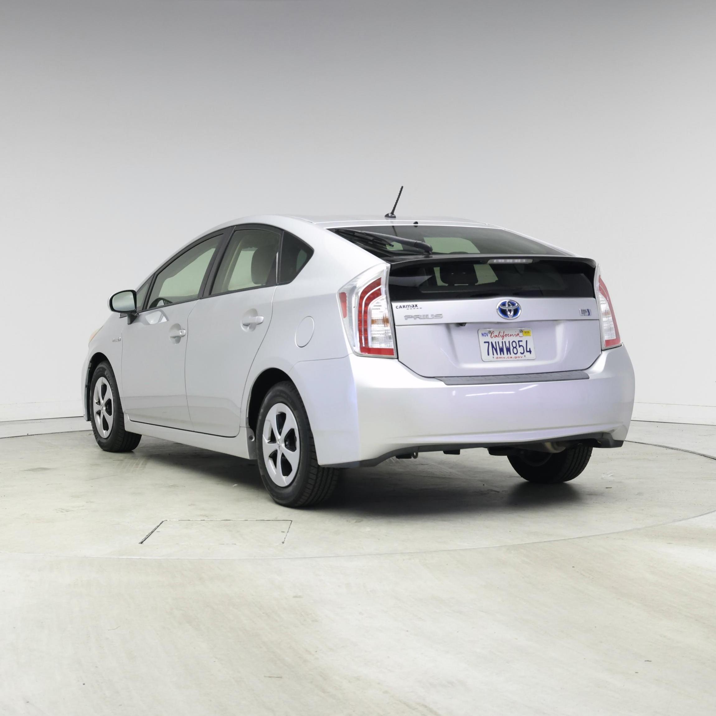 Thumbnail: 2015 Toyota Prius - 2