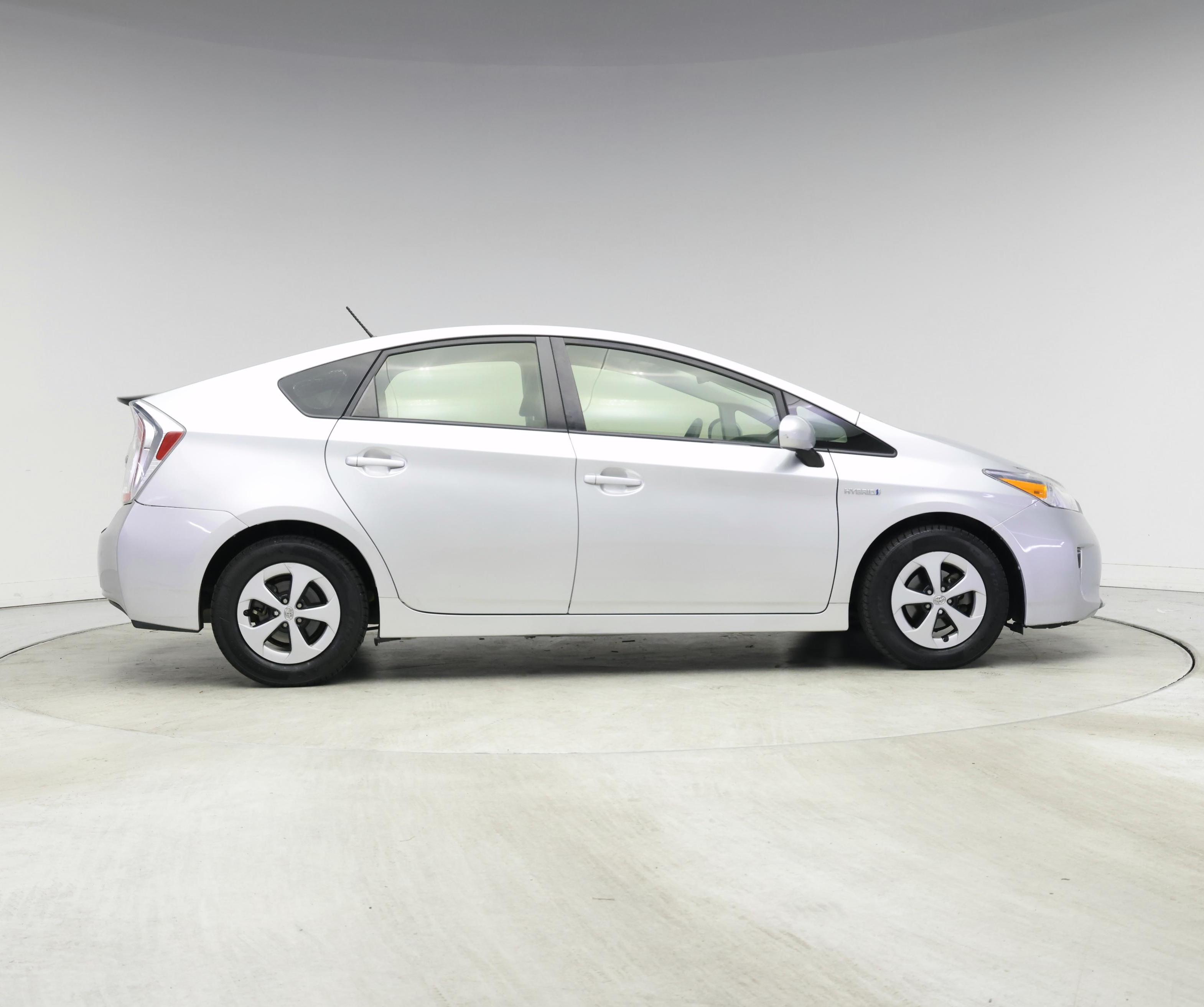 Thumbnail: 2015 Toyota Prius - 7