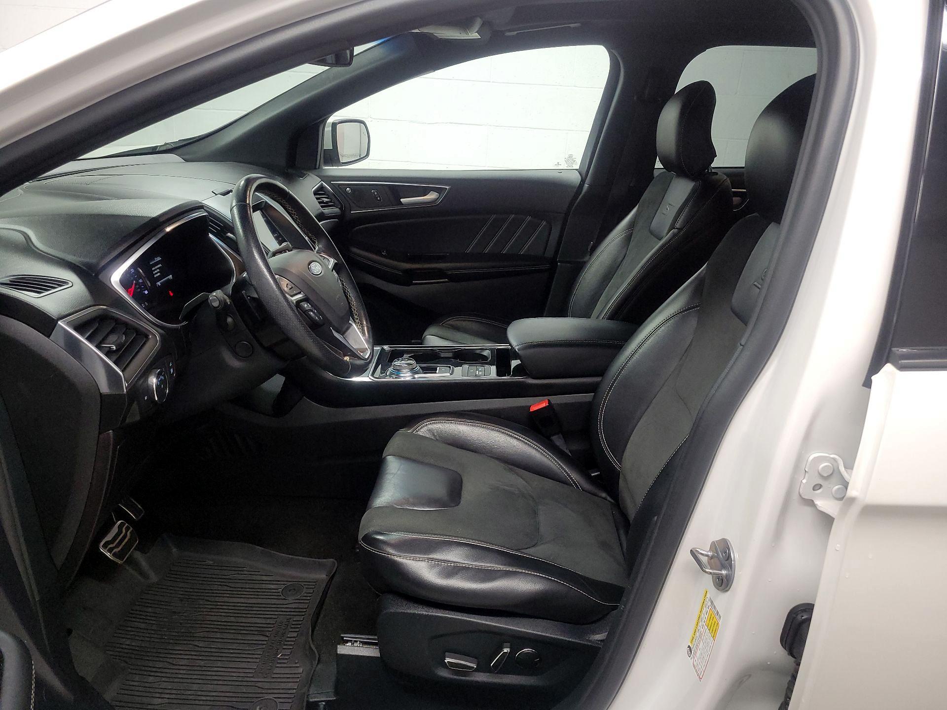 Thumbnail: 2019 Ford Edge - 11