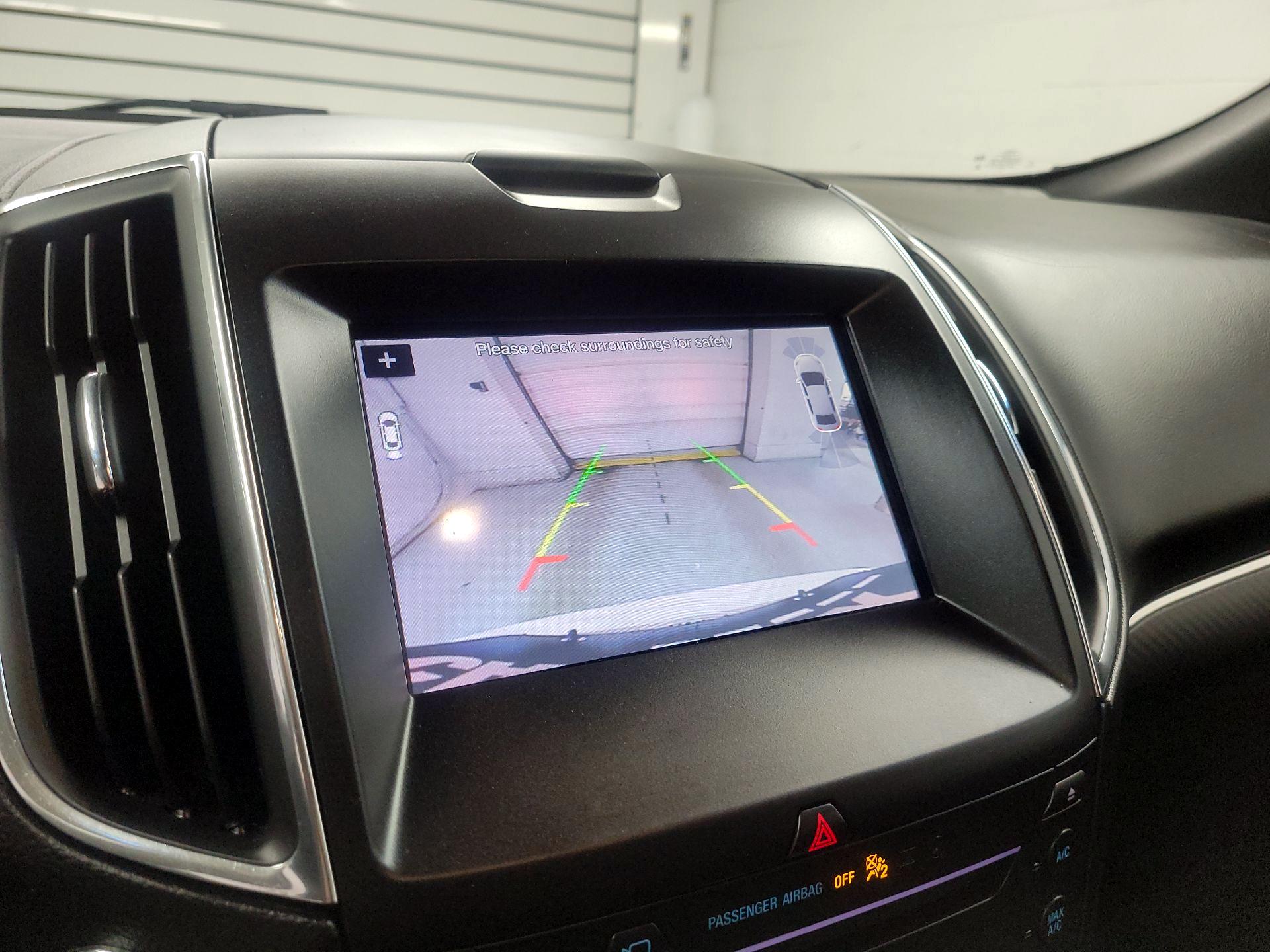 Thumbnail: 2019 Ford Edge - 14