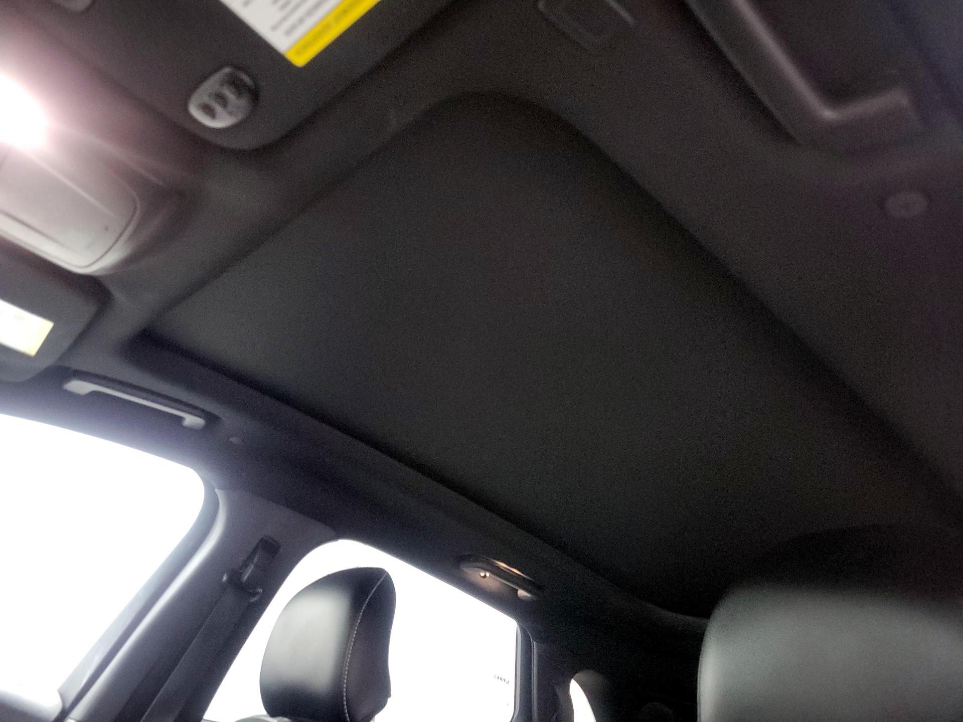 Thumbnail: 2019 Ford Edge - 19