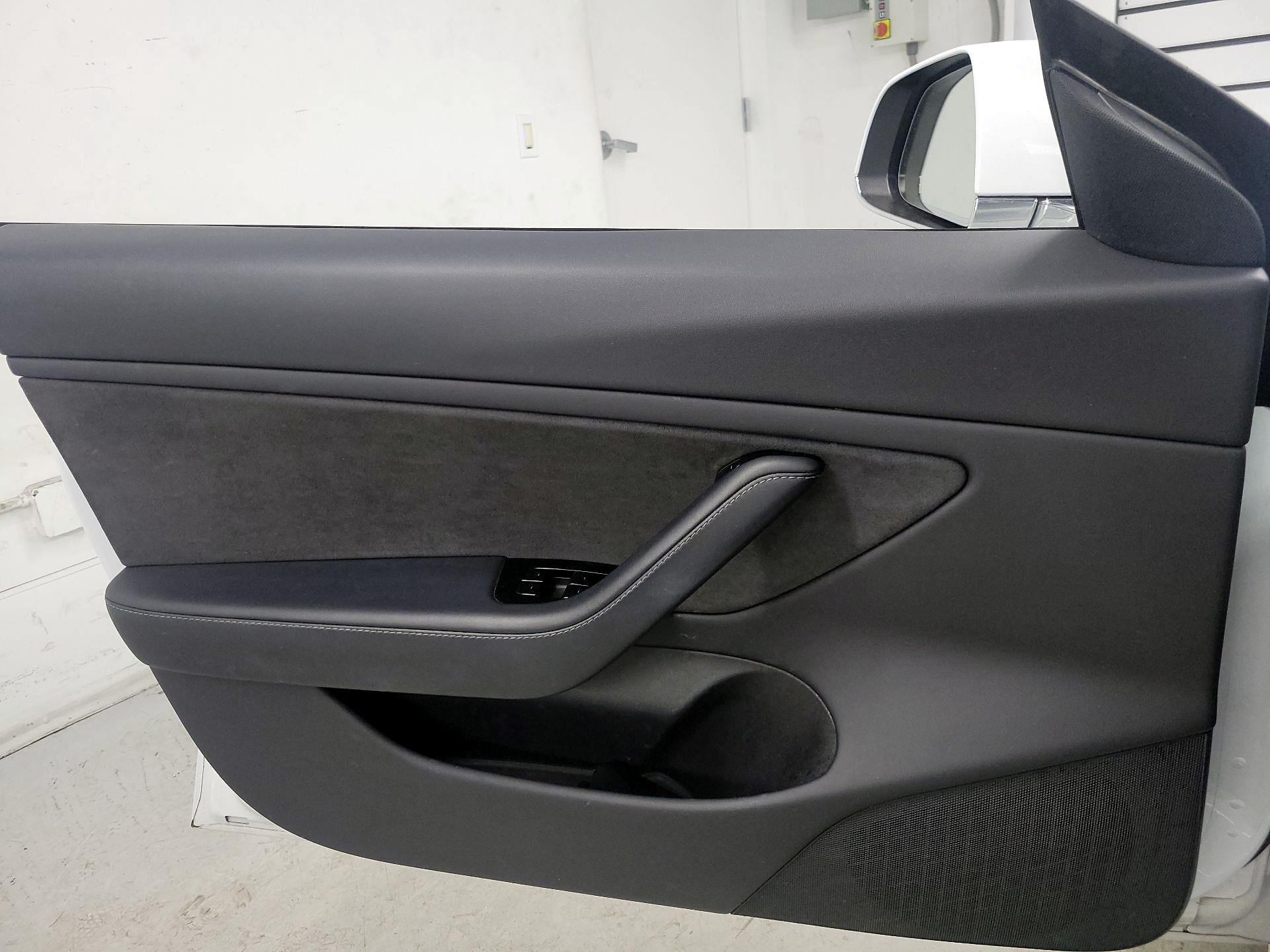 Thumbnail: 2020 Tesla Model 3 - 12