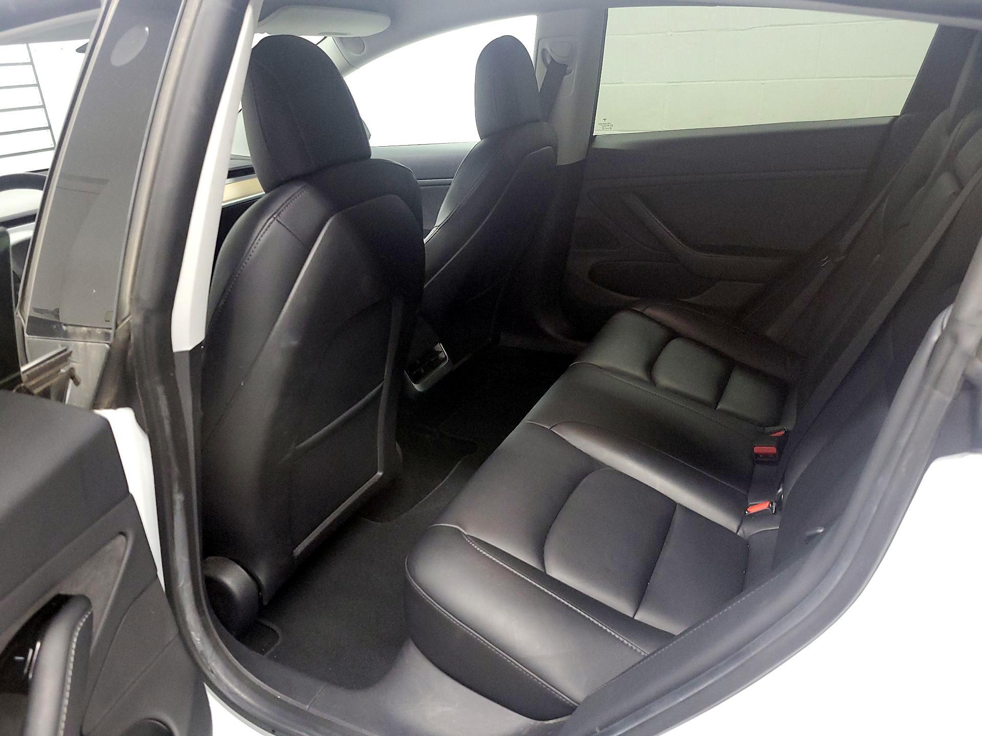 Thumbnail: 2020 Tesla Model 3 - 20