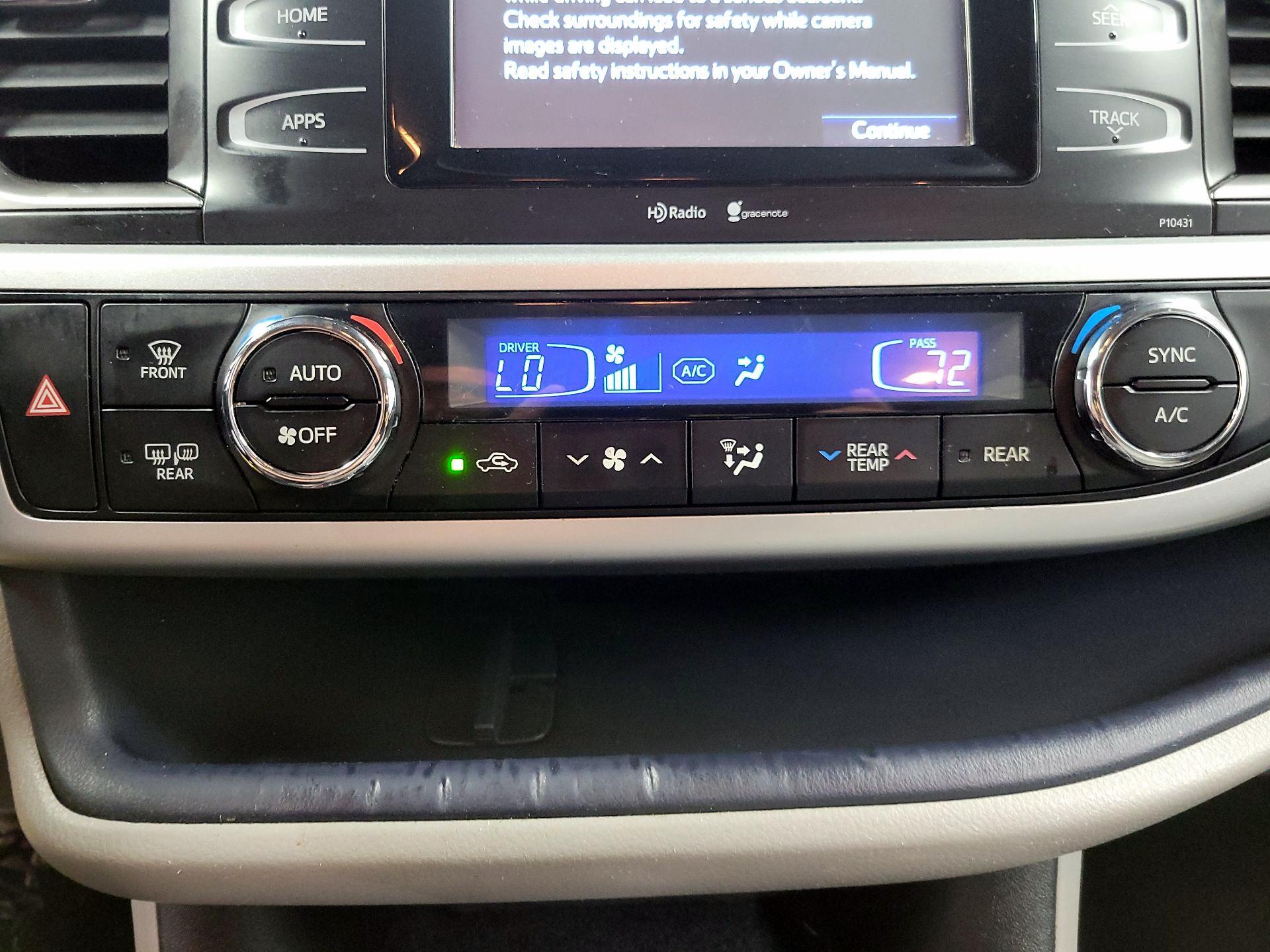 Thumbnail: 2014 Toyota Highlander - 16