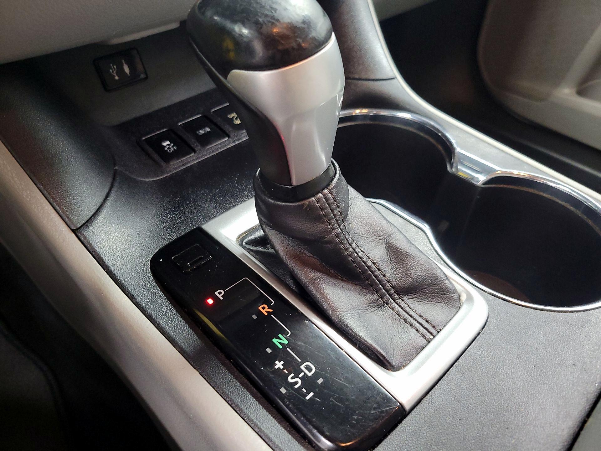 Thumbnail: 2014 Toyota Highlander - 17