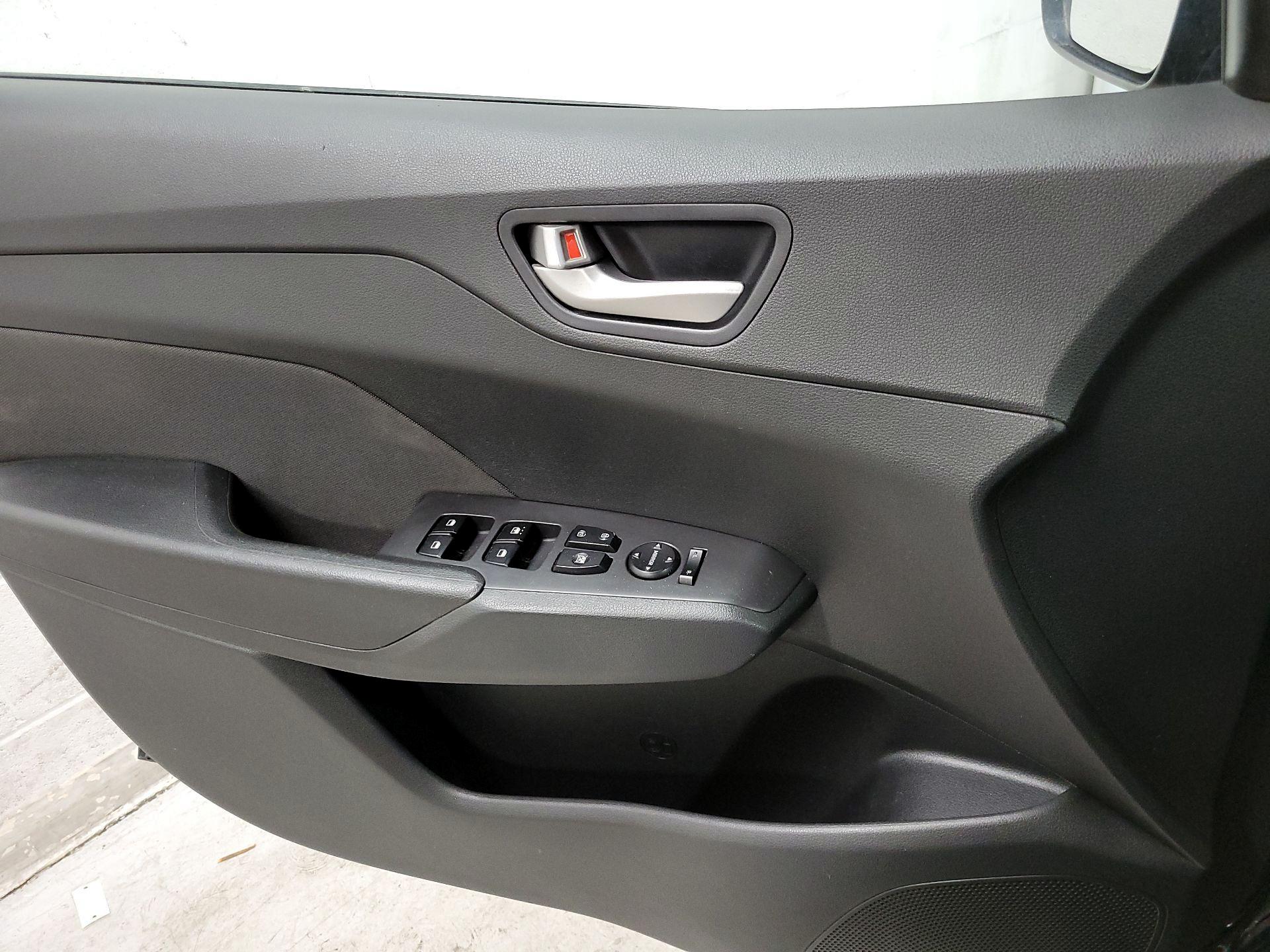 Thumbnail: 2018 Hyundai Accent - 12