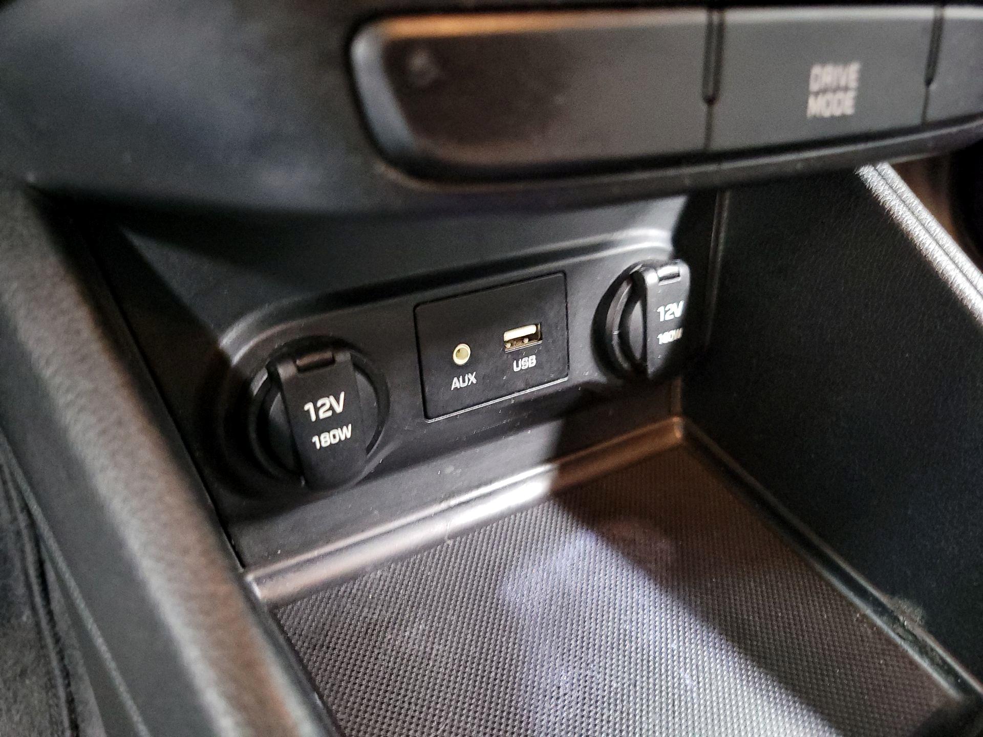 Thumbnail: 2018 Hyundai Accent - 18