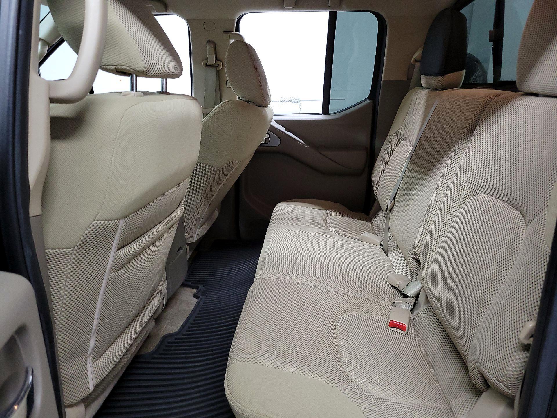 Thumbnail: 2015 Nissan Frontier - 17