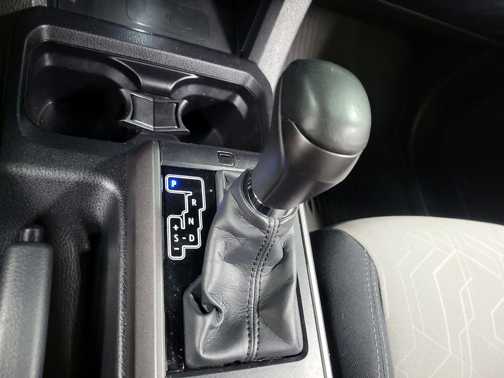 Thumbnail: 2022 Toyota Tacoma - 16