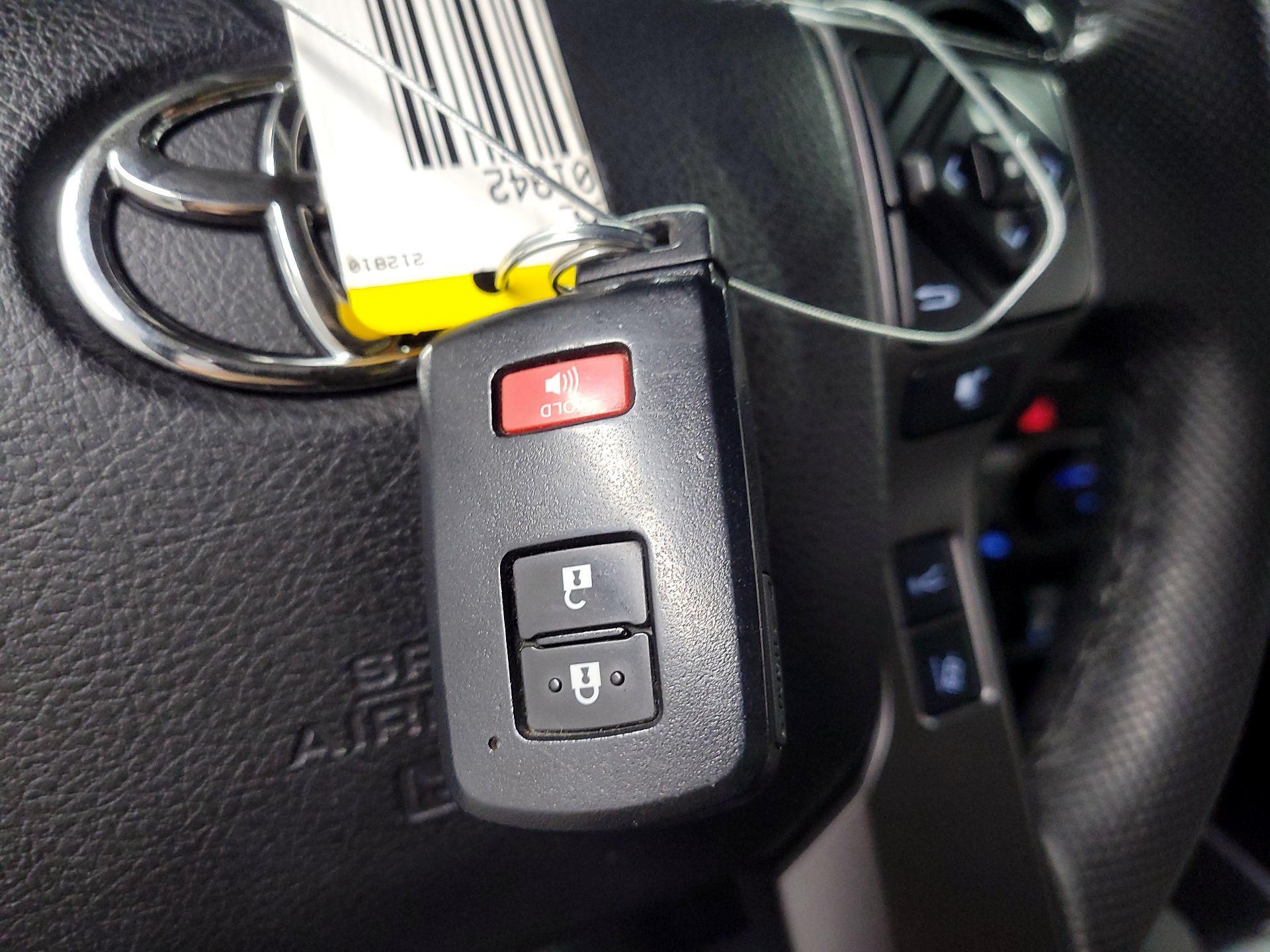 Thumbnail: 2022 Toyota Tacoma - 20