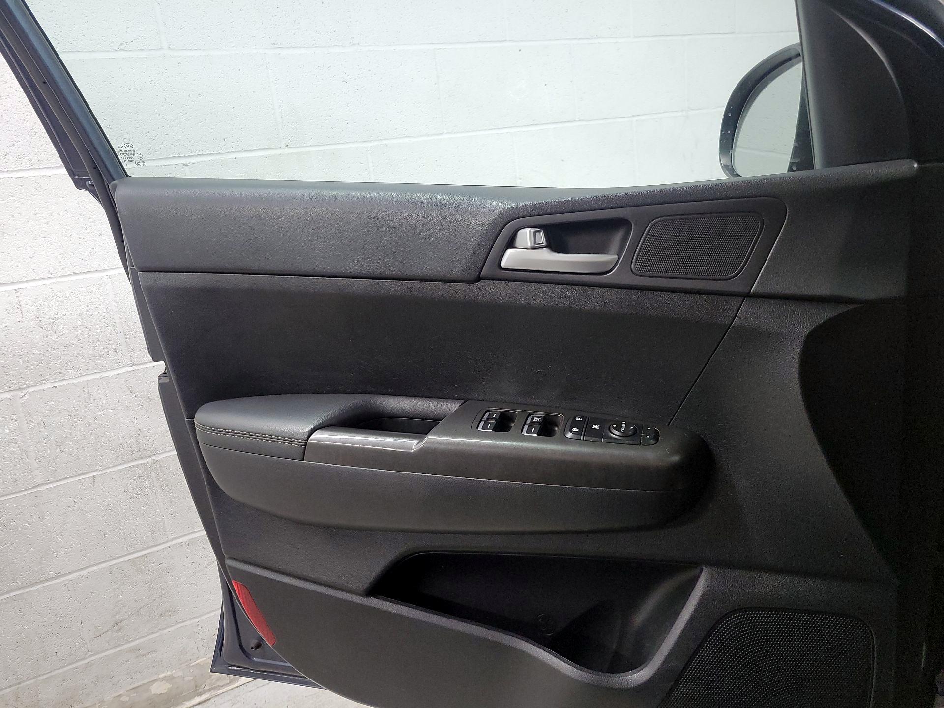 Thumbnail: 2019 Kia Sportage - 12