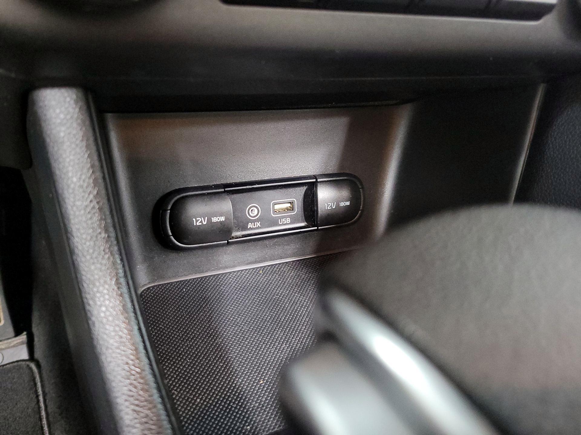 Thumbnail: 2019 Kia Sportage - 18