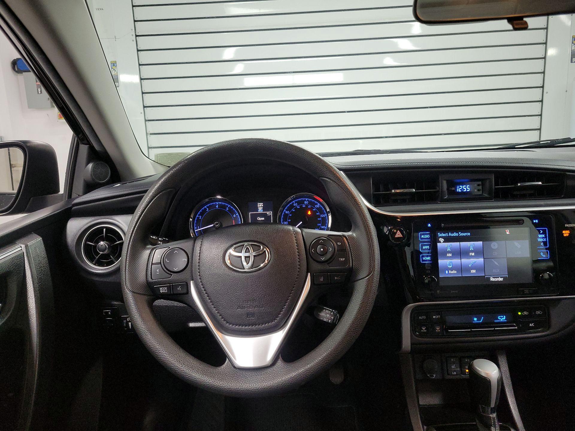 Thumbnail: 2017 Toyota Corolla - 10