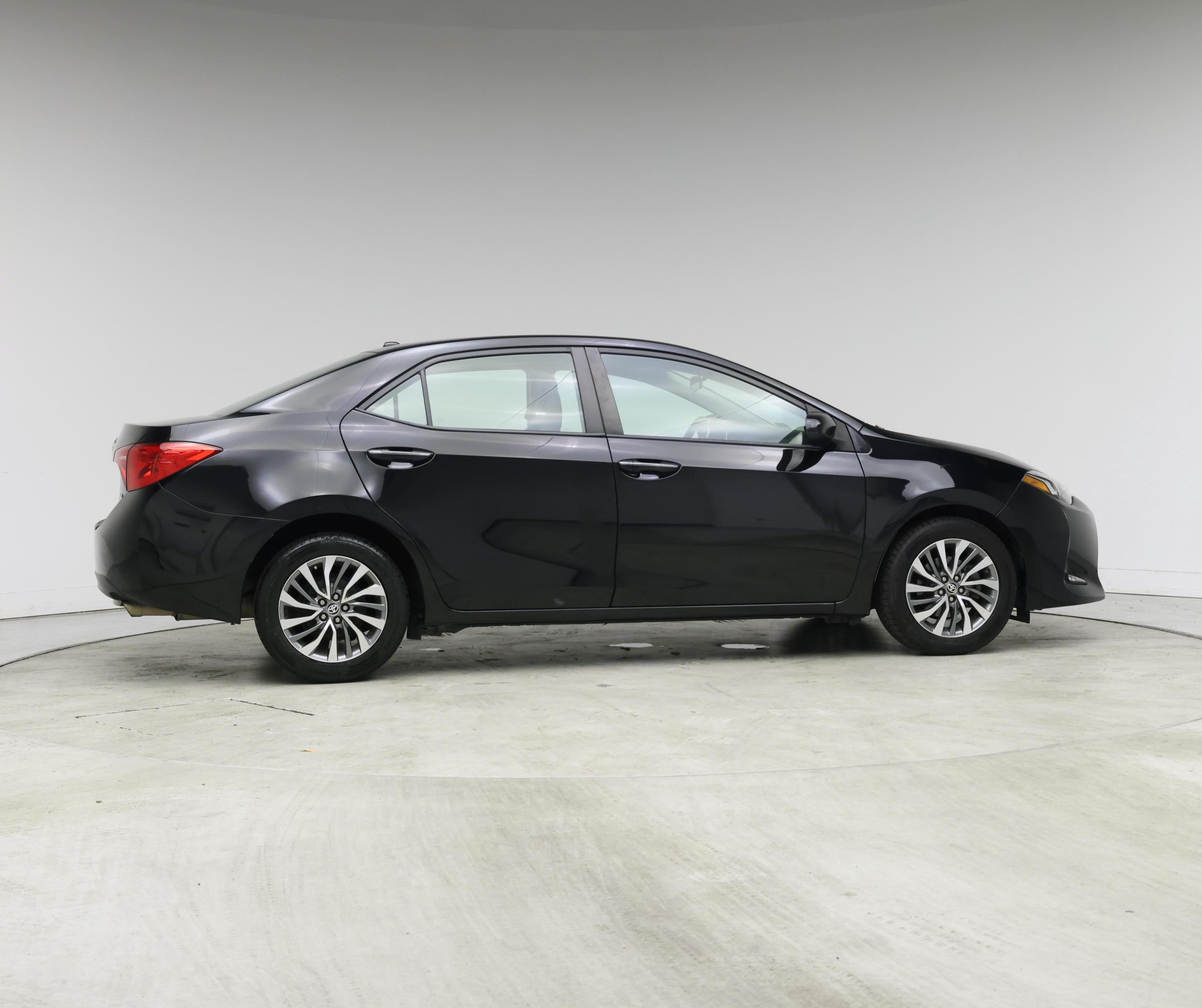 Thumbnail: 2017 Toyota Corolla - 7