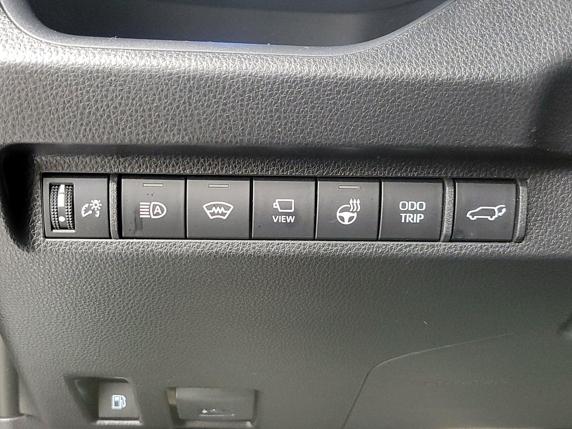 Thumbnail: 2024 Toyota RAV4 - 13