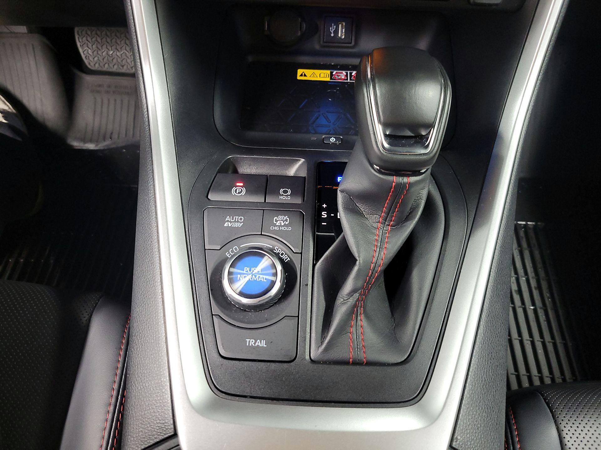 Thumbnail: 2024 Toyota RAV4 - 17