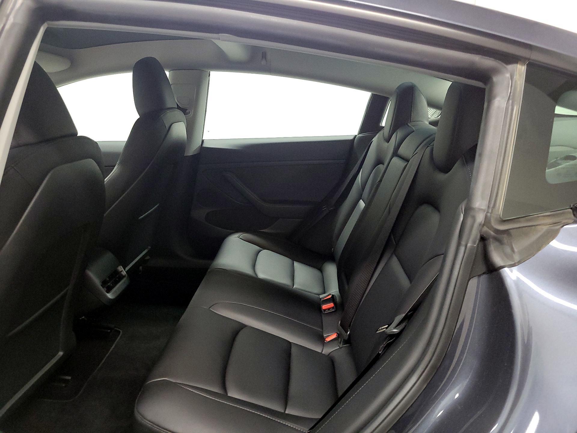 Thumbnail: 2023 Tesla Model 3 - 18